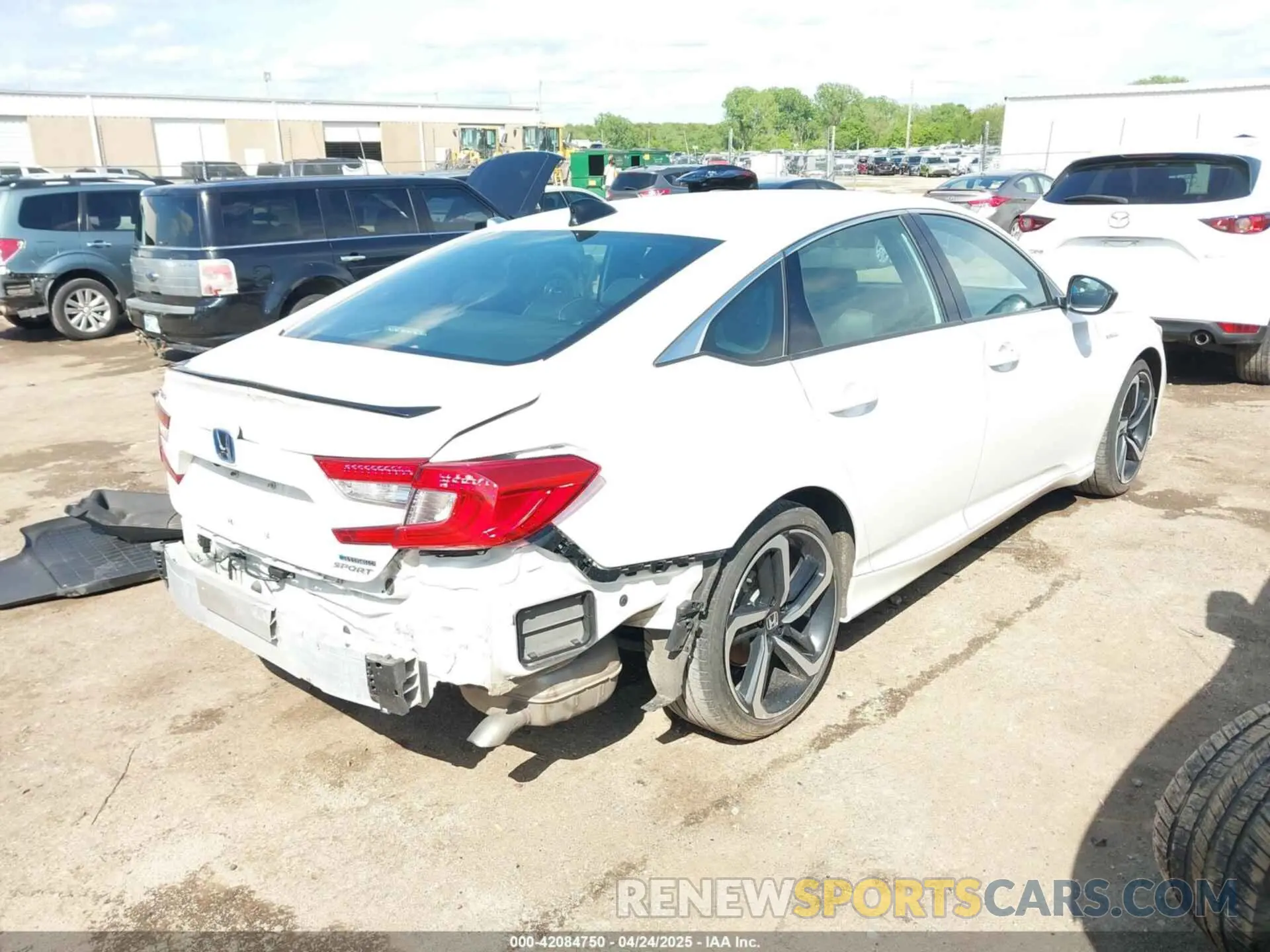 4 Photograph of a damaged car 1HGCV3F24NA032073 HONDA ACCORD 2022