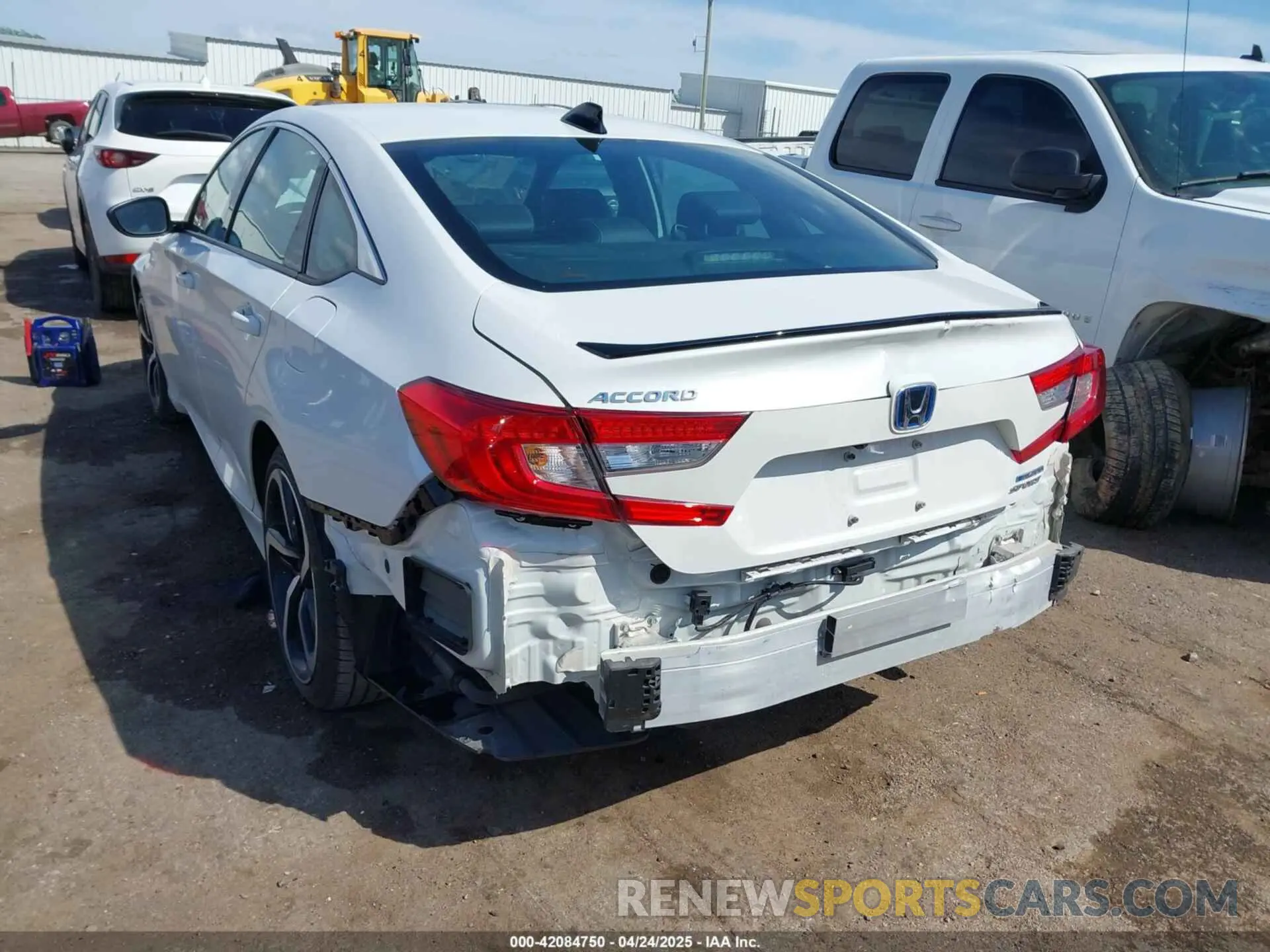 6 Photograph of a damaged car 1HGCV3F24NA032073 HONDA ACCORD 2022