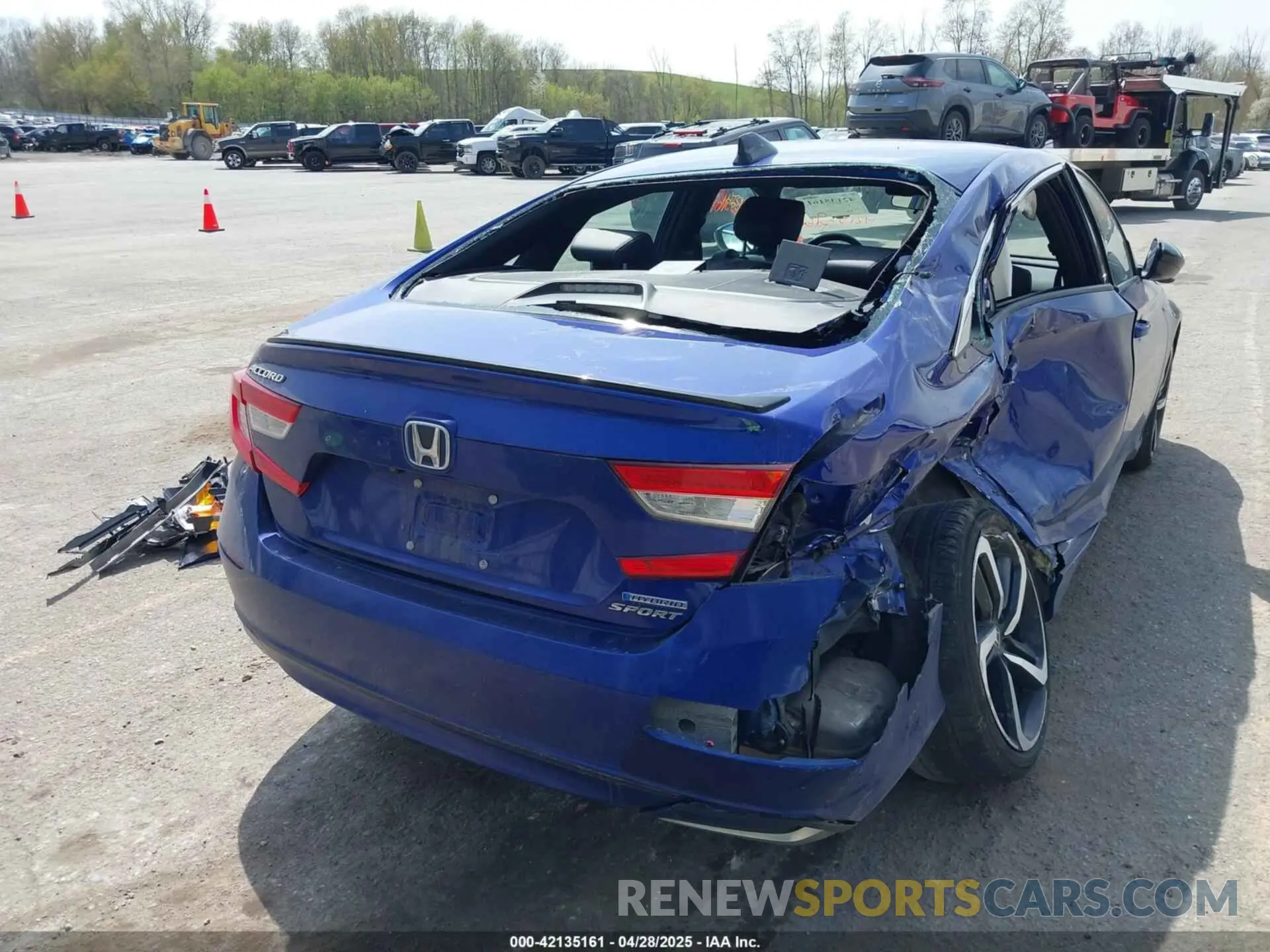 19 Photograph of a damaged car 1HGCV3F24NA032526 HONDA ACCORD 2022
