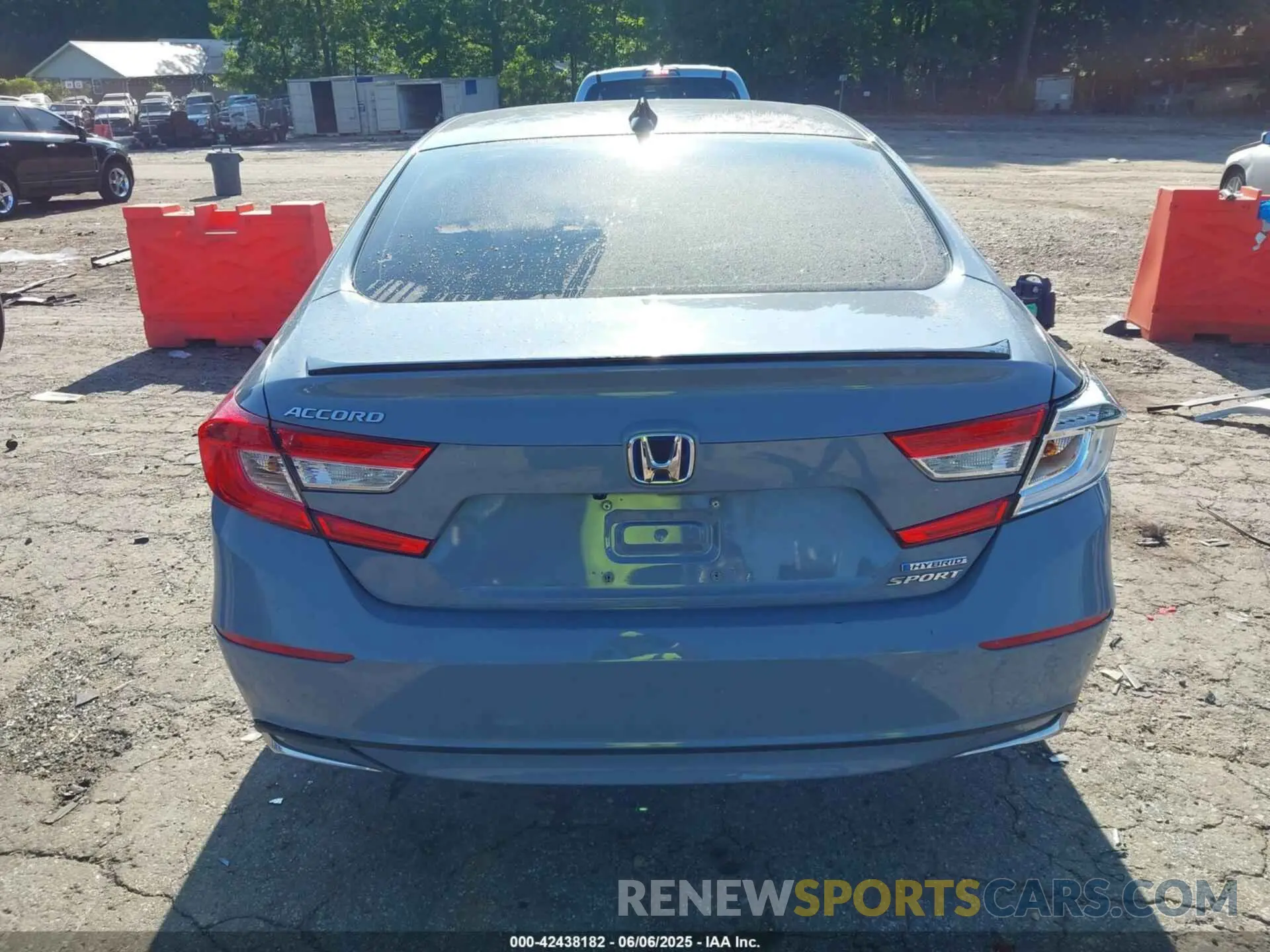16 Photograph of a damaged car 1HGCV3F24NA037807 HONDA ACCORD 2022