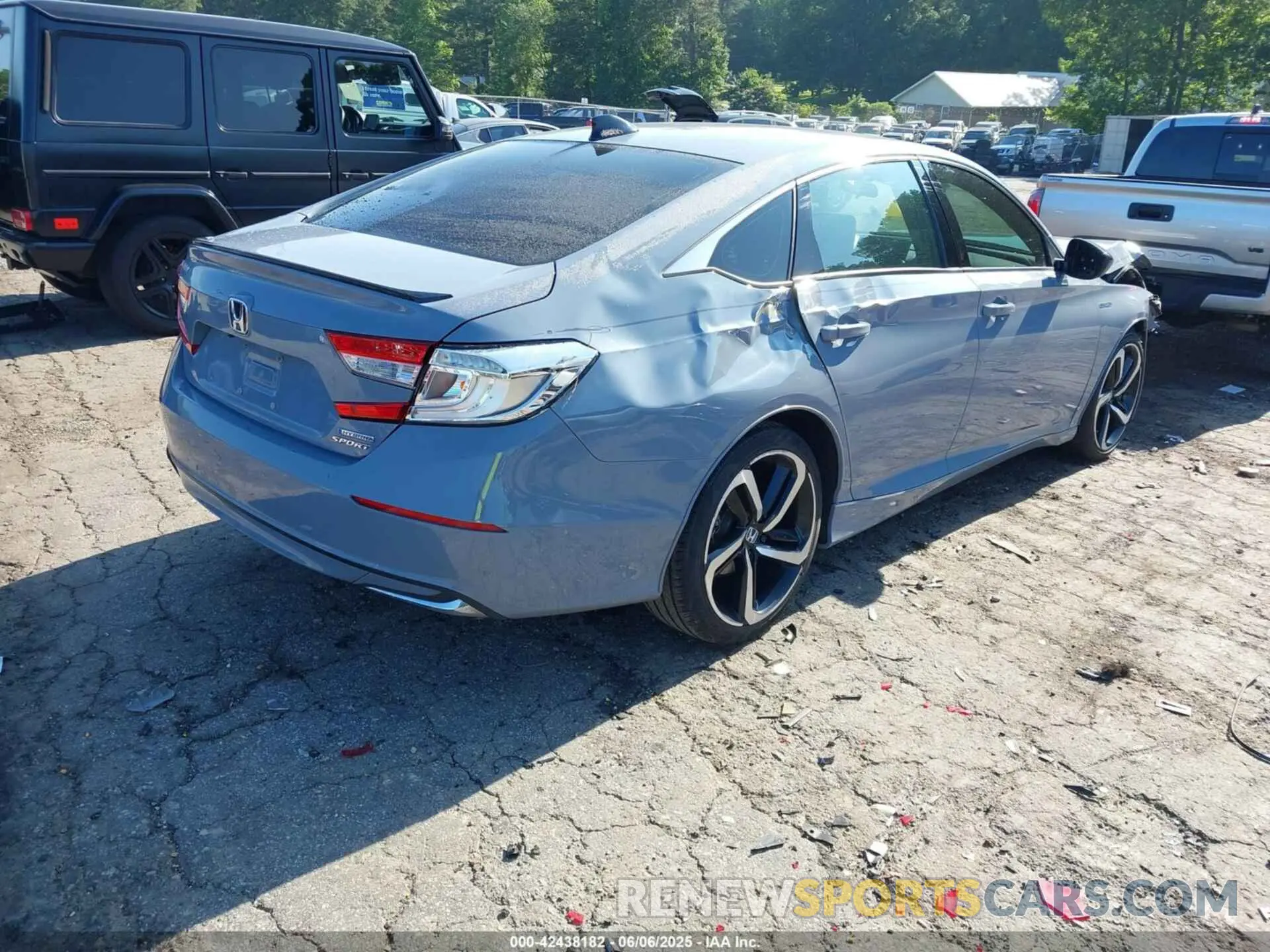 4 Photograph of a damaged car 1HGCV3F24NA037807 HONDA ACCORD 2022