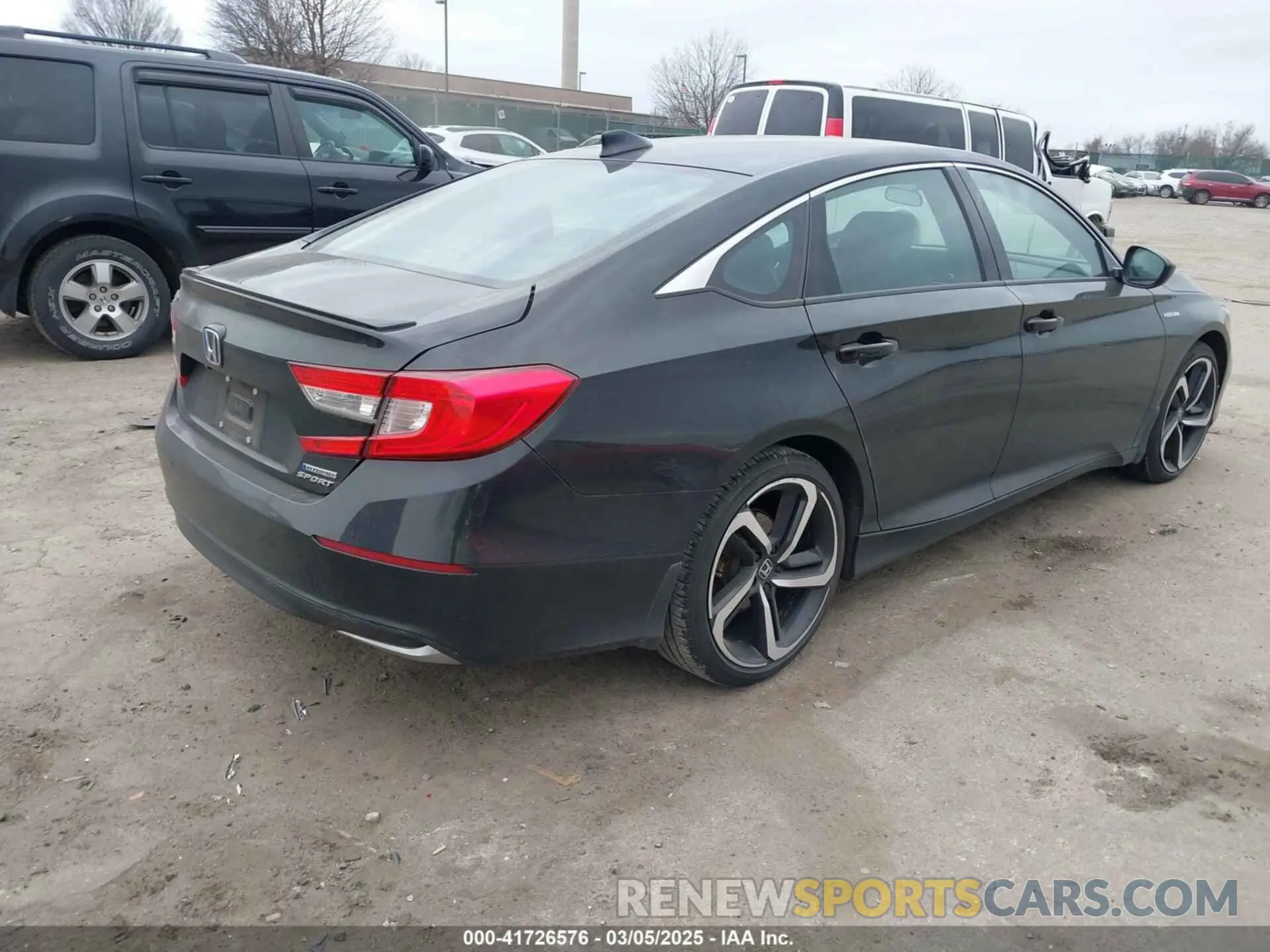 4 Photograph of a damaged car 1HGCV3F25NA012317 HONDA ACCORD 2022