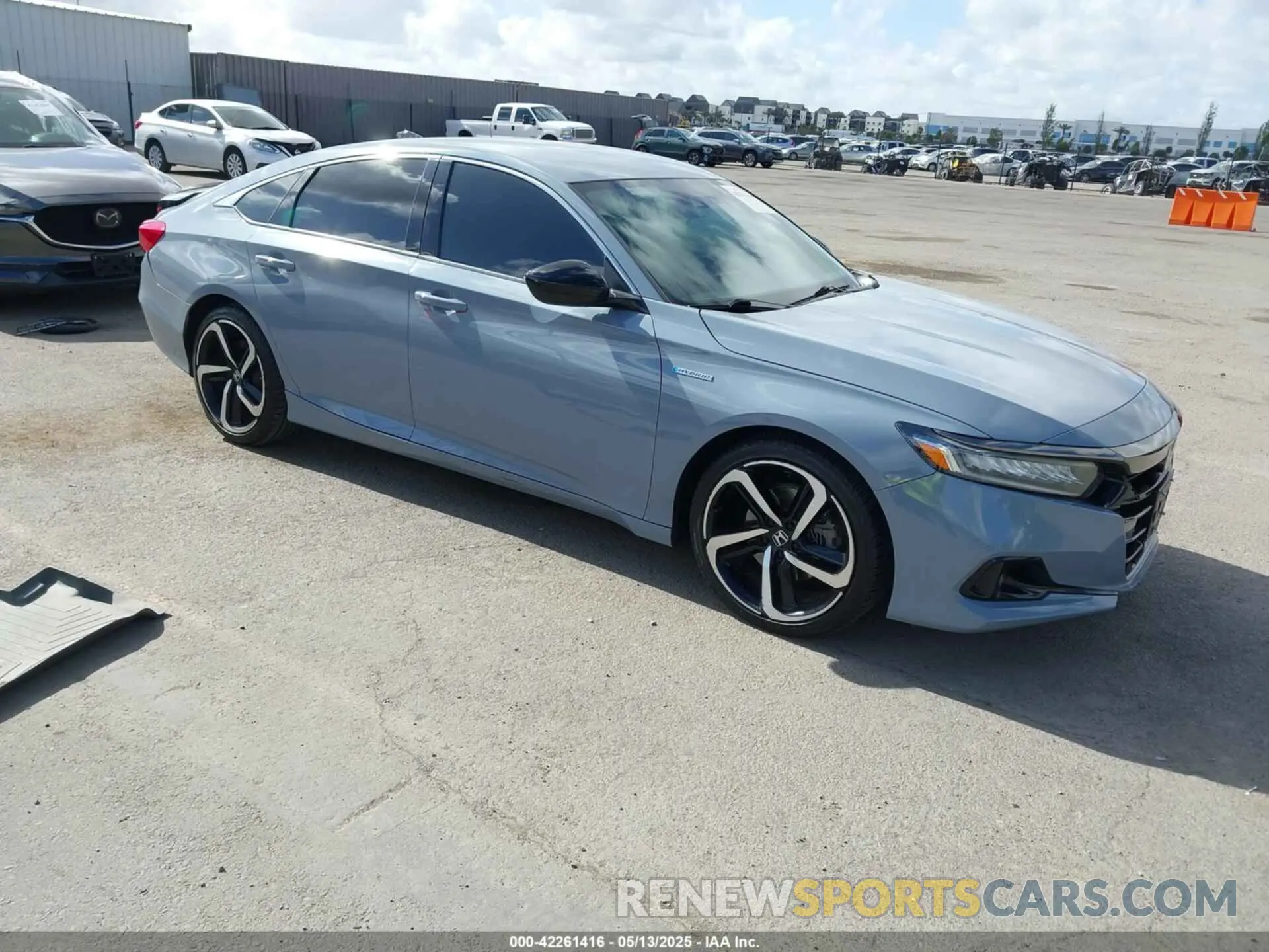 1 Photograph of a damaged car 1HGCV3F25NA042661 HONDA ACCORD 2022