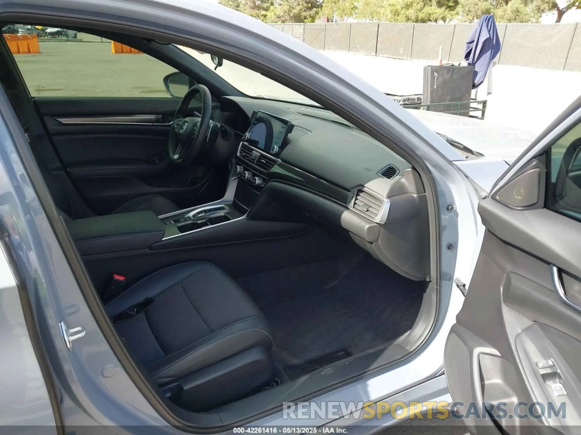 5 Photograph of a damaged car 1HGCV3F25NA042661 HONDA ACCORD 2022