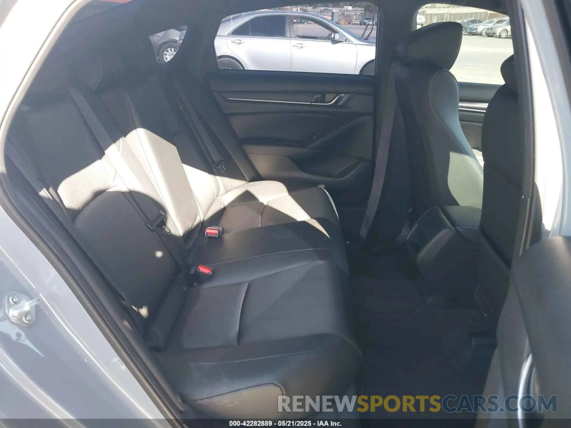8 Photograph of a damaged car 1HGCV3F26NA033774 HONDA ACCORD 2022
