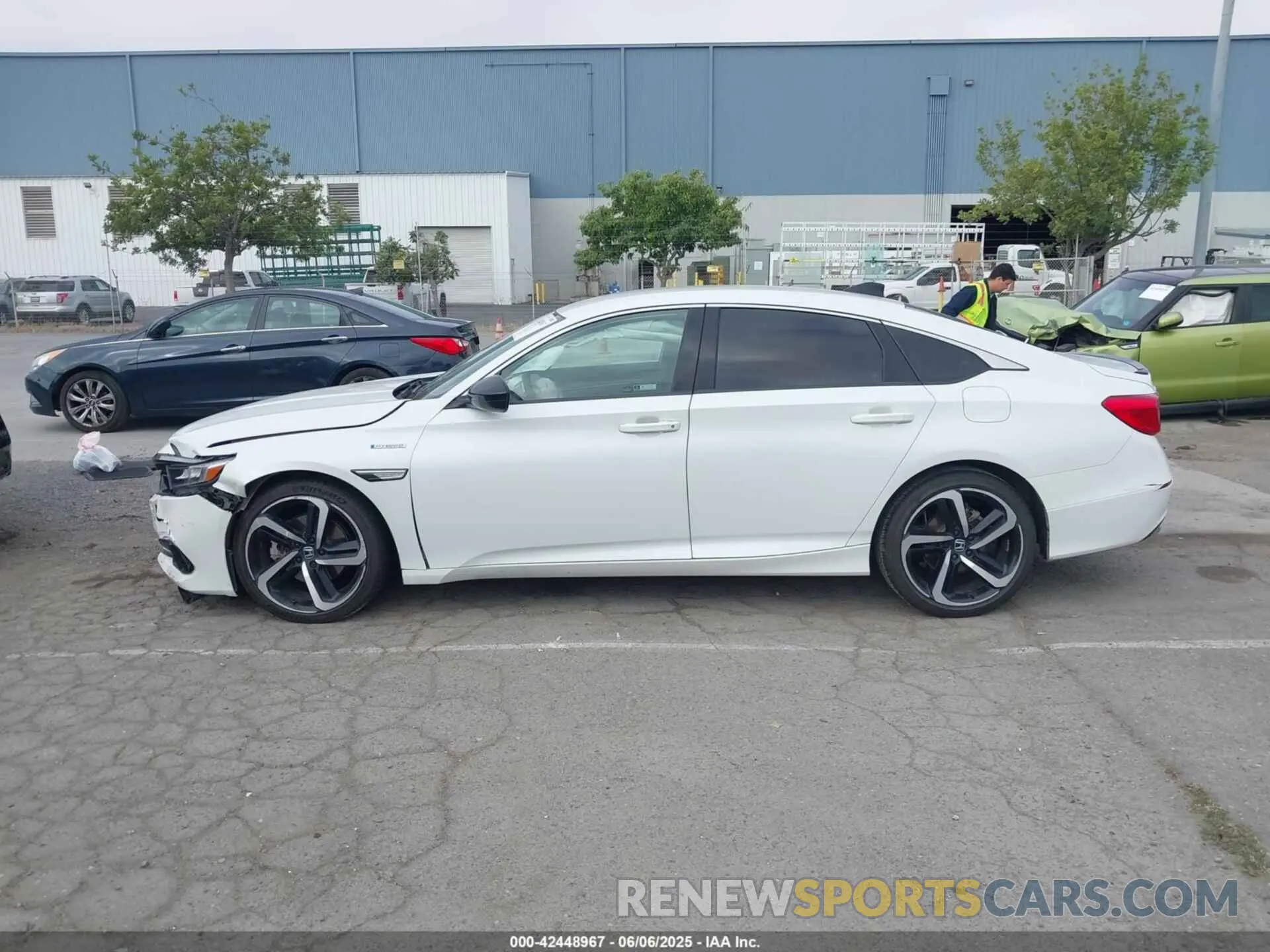 13 Photograph of a damaged car 1HGCV3F27NA038904 HONDA ACCORD 2022