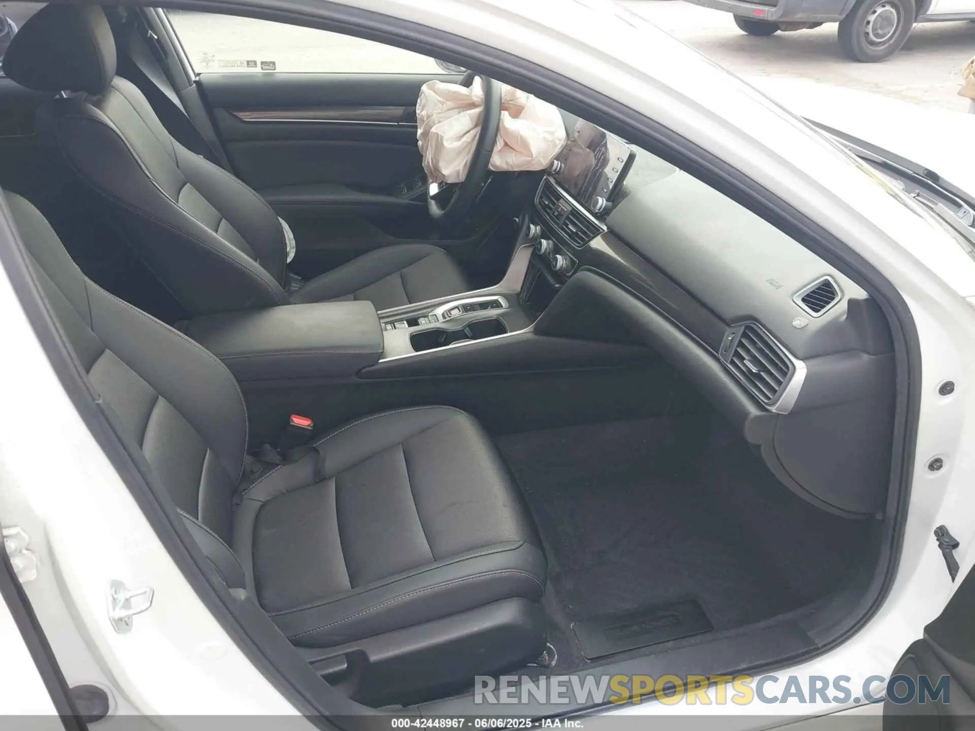 5 Photograph of a damaged car 1HGCV3F27NA038904 HONDA ACCORD 2022