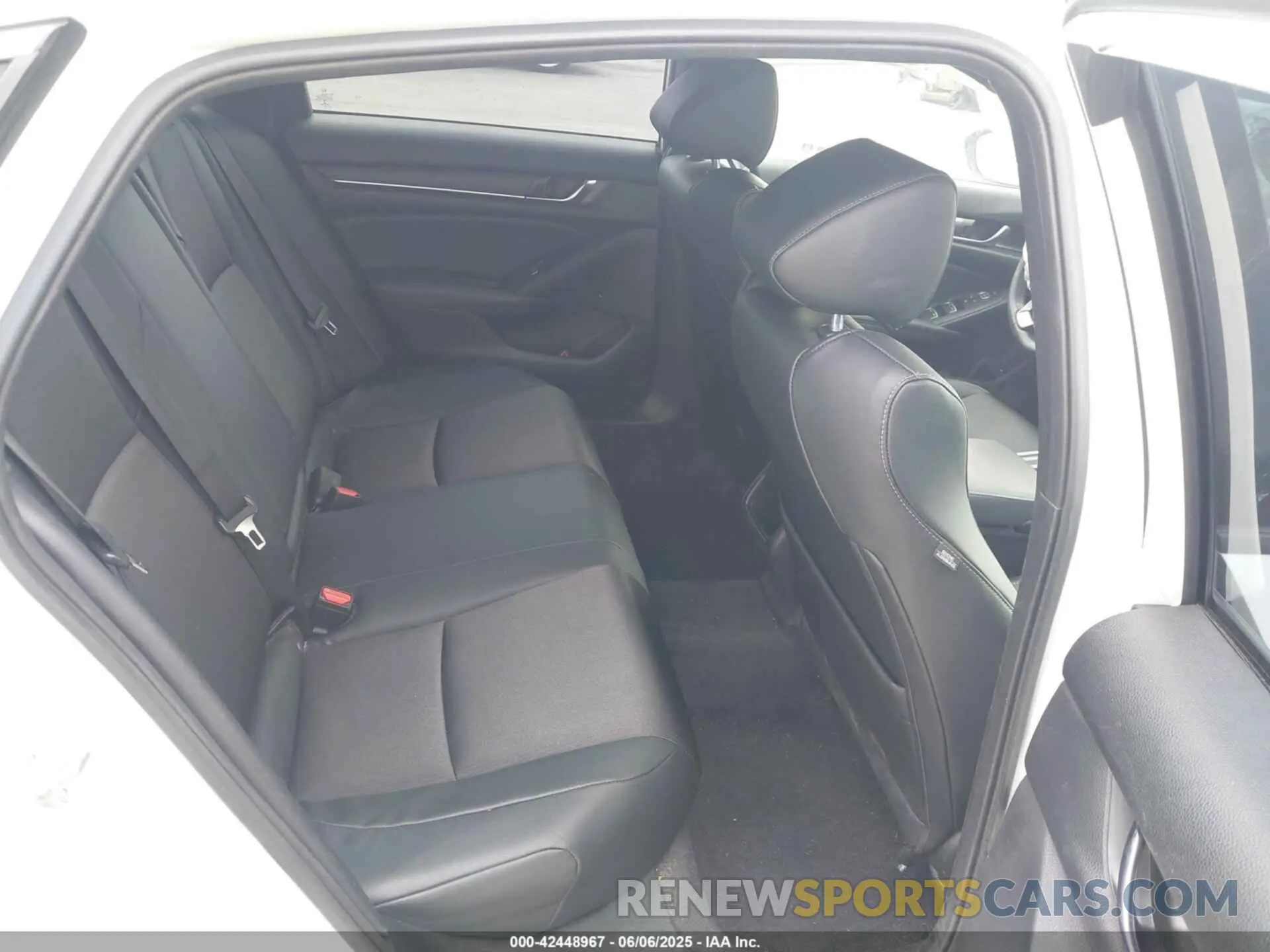 8 Photograph of a damaged car 1HGCV3F27NA038904 HONDA ACCORD 2022