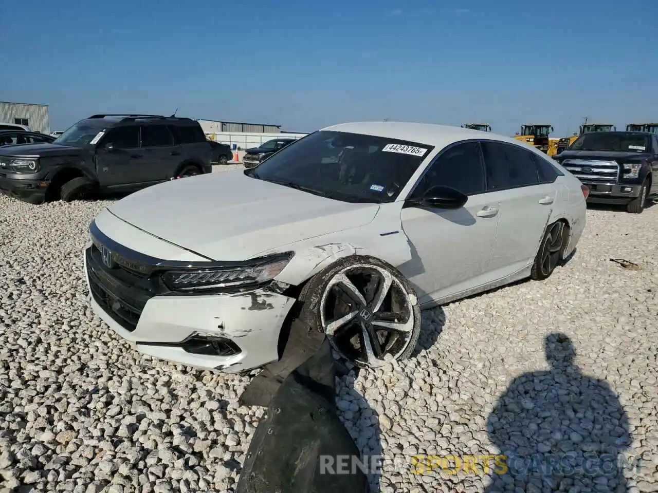 1 Photograph of a damaged car 1HGCV3F29NA005774 HONDA ACCORD 2022