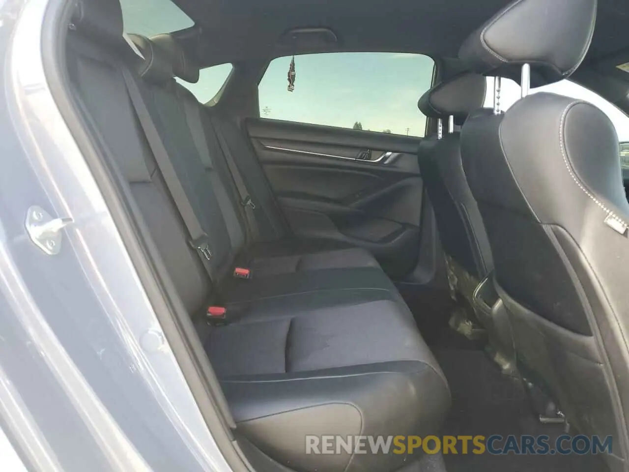 10 Photograph of a damaged car 1HGCV3F29NA029797 HONDA ACCORD 2022