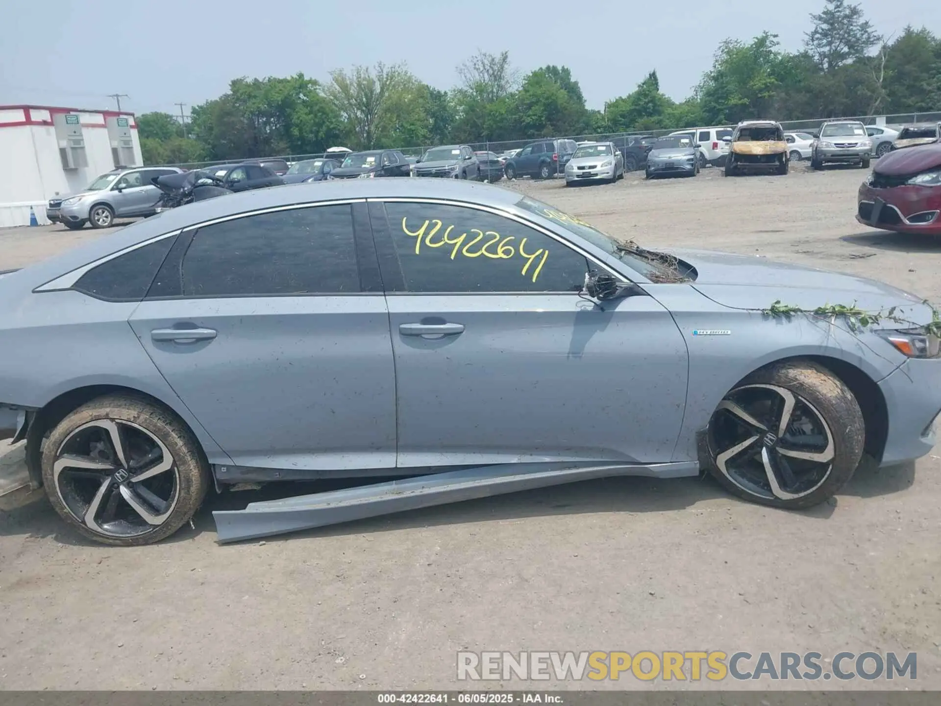 12 Photograph of a damaged car 1HGCV3F2XNA040372 HONDA ACCORD 2022