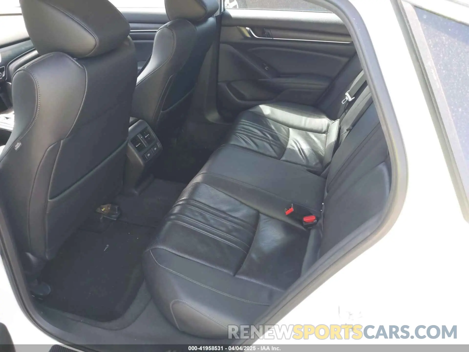 8 Photograph of a damaged car 1HGCV3F51NA005231 HONDA ACCORD 2022
