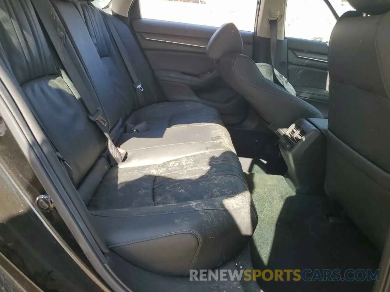 10 Photograph of a damaged car 1HGCV3F52NA026038 HONDA ACCORD 2022