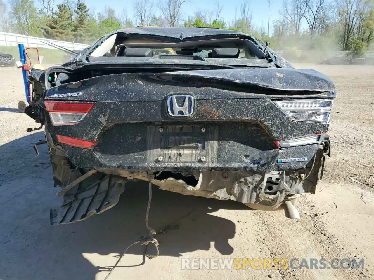 6 Photograph of a damaged car 1HGCV3F52NA026038 HONDA ACCORD 2022
