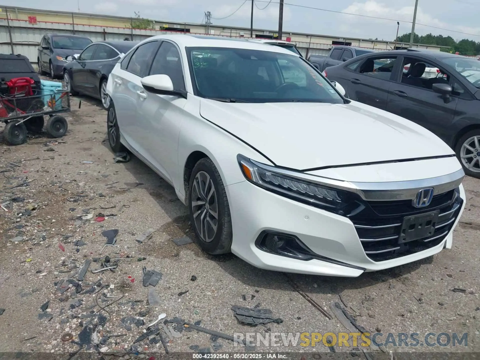1 Photograph of a damaged car 1HGCV3F52NA028145 HONDA ACCORD 2022
