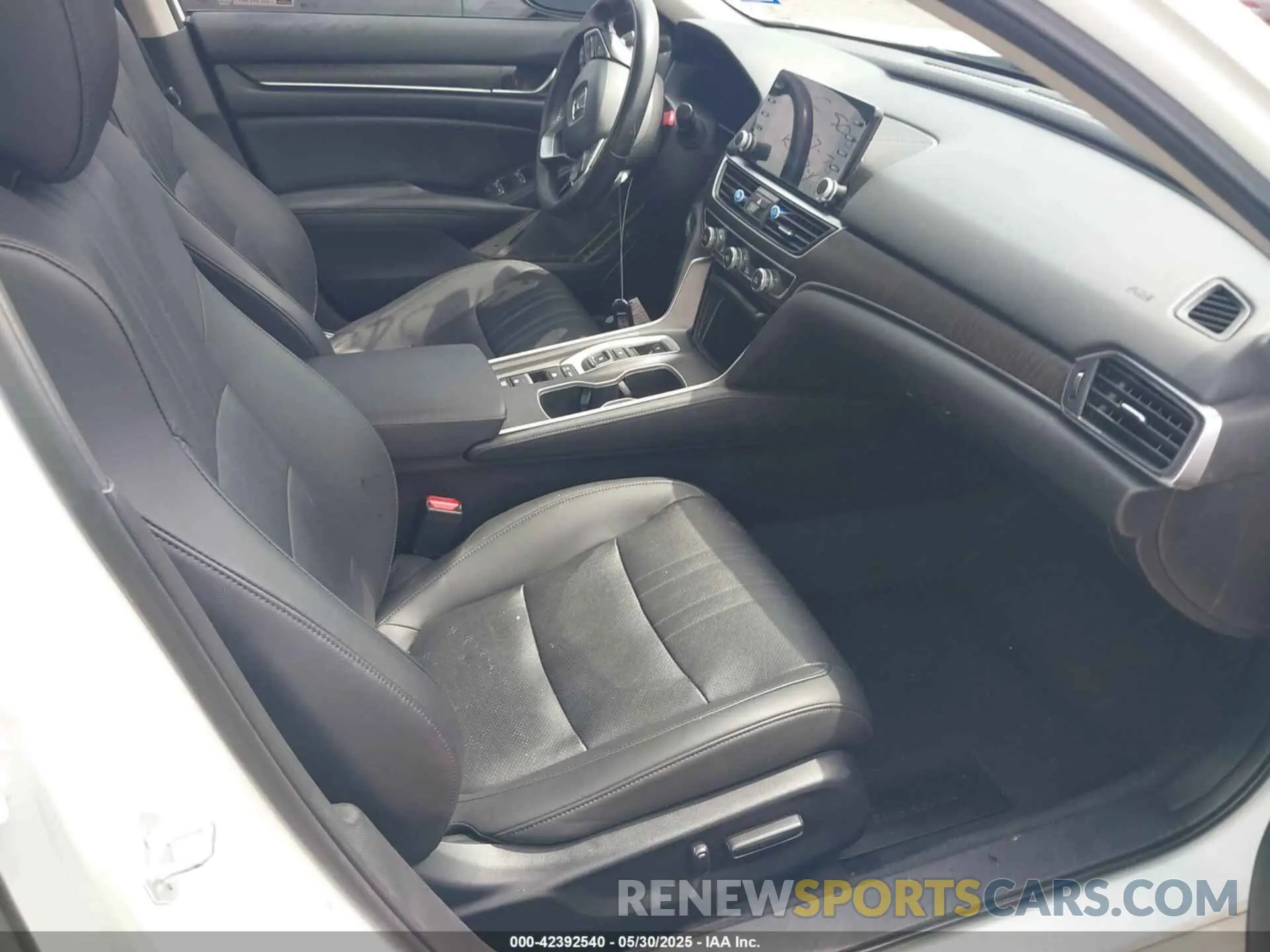 5 Photograph of a damaged car 1HGCV3F52NA028145 HONDA ACCORD 2022