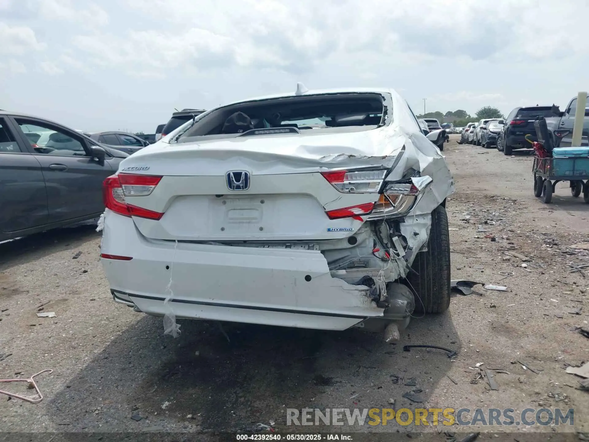 6 Photograph of a damaged car 1HGCV3F52NA028145 HONDA ACCORD 2022