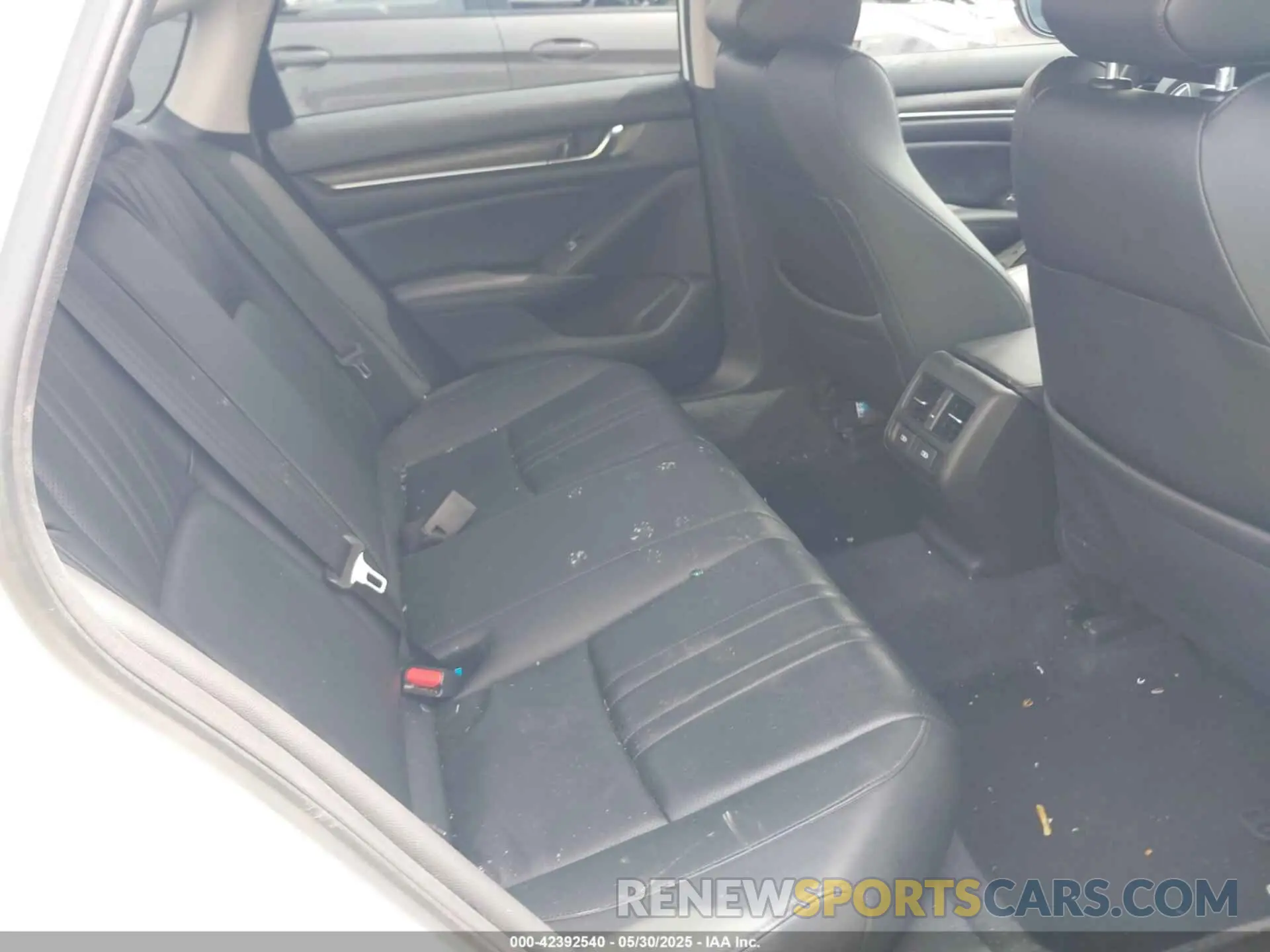 8 Photograph of a damaged car 1HGCV3F52NA028145 HONDA ACCORD 2022