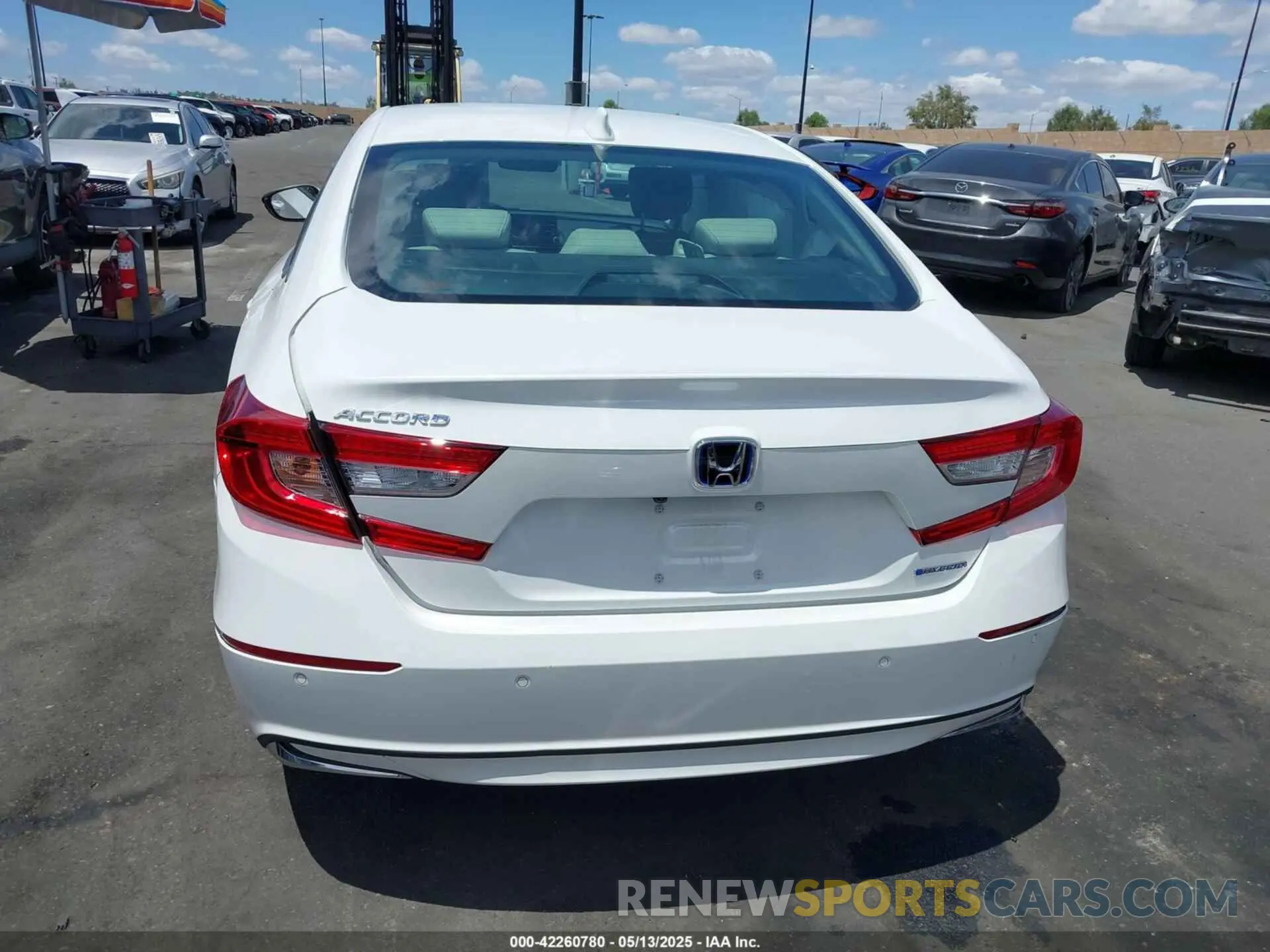 16 Photograph of a damaged car 1HGCV3F53NA002685 HONDA ACCORD 2022