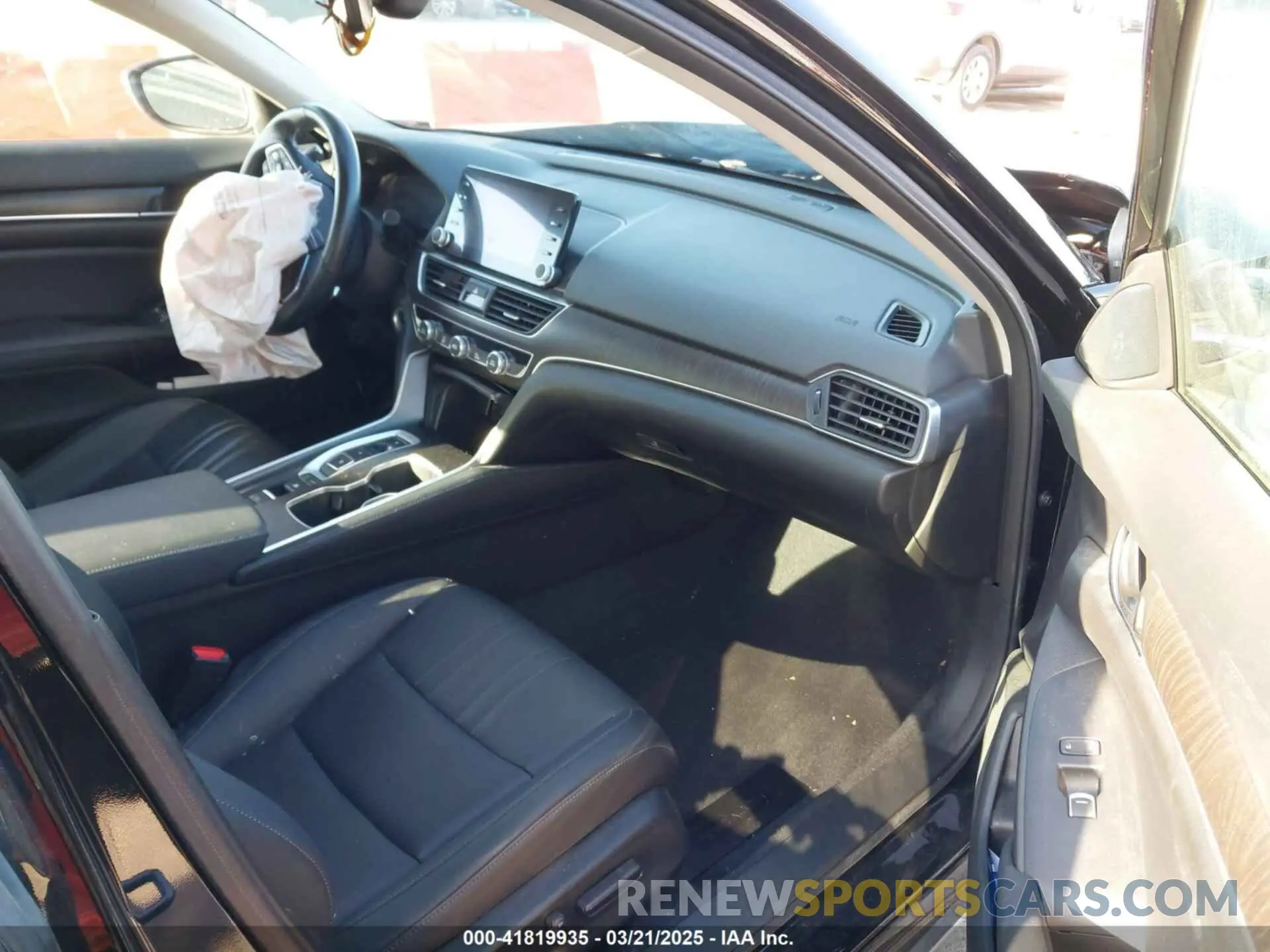 5 Photograph of a damaged car 1HGCV3F53NA023651 HONDA ACCORD 2022