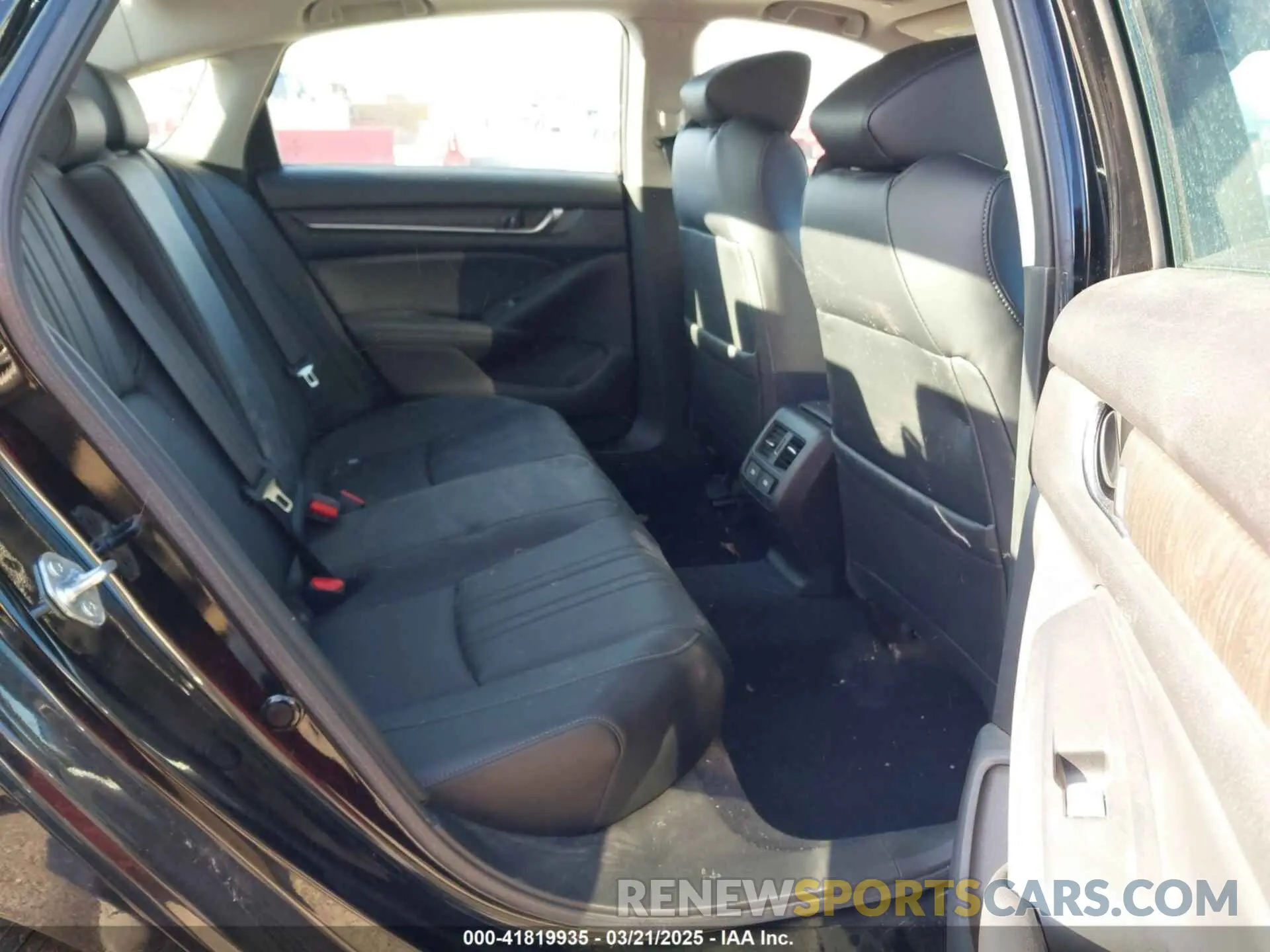 8 Photograph of a damaged car 1HGCV3F53NA023651 HONDA ACCORD 2022