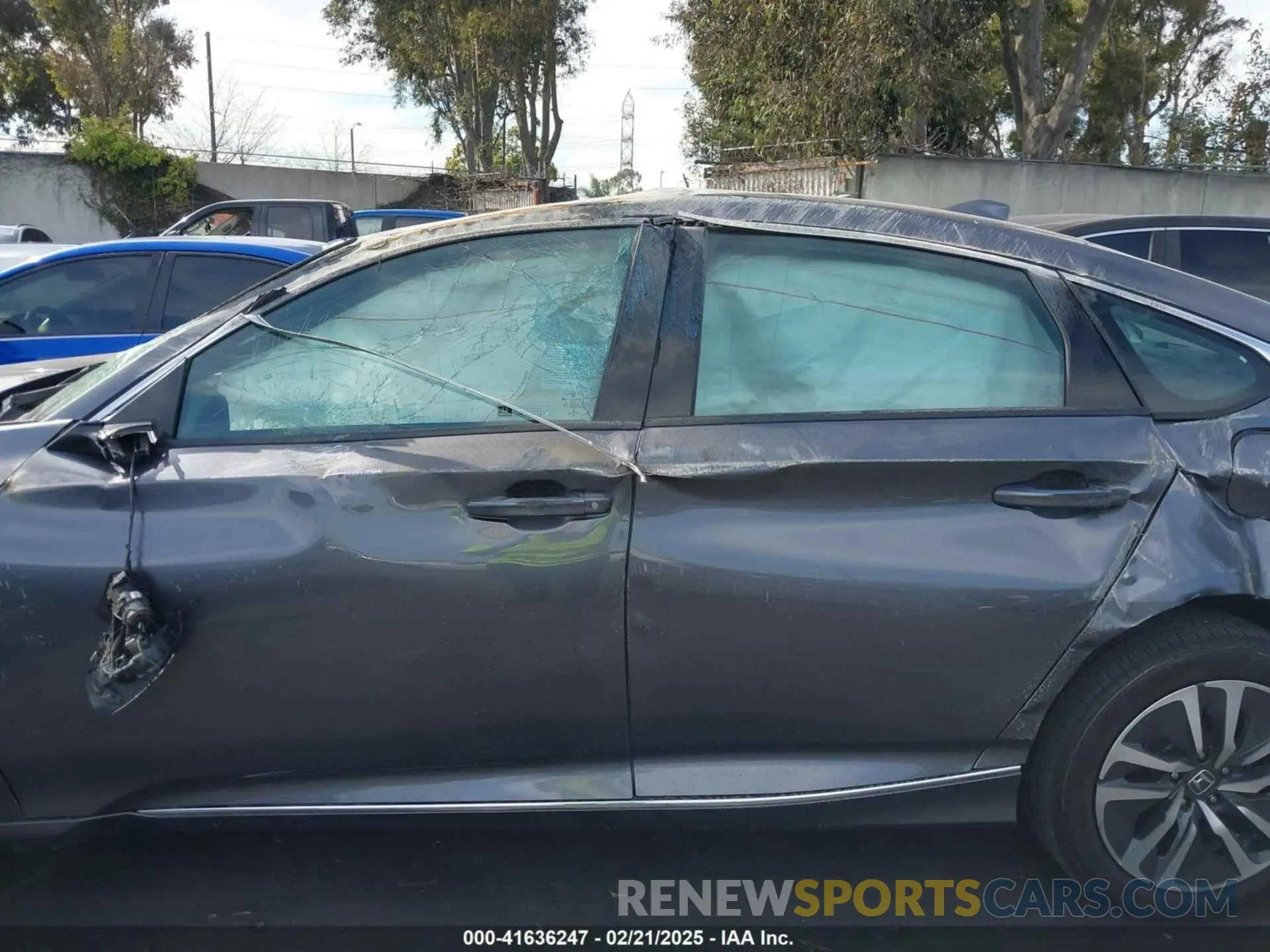 14 Photograph of a damaged car 1HGCV3F55NA028401 HONDA ACCORD 2022