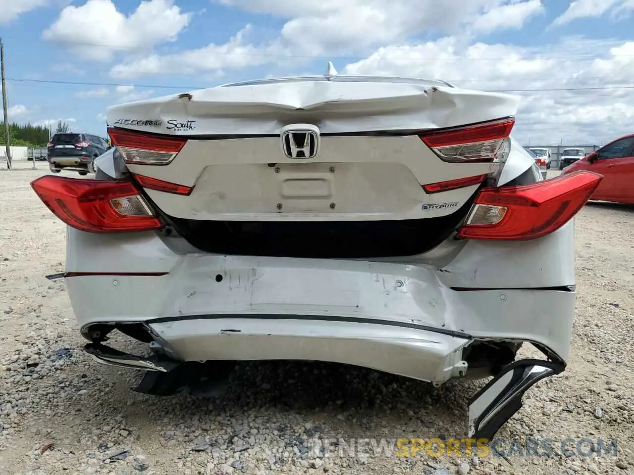 6 Photograph of a damaged car 1HGCV3F57NA003483 HONDA ACCORD 2022