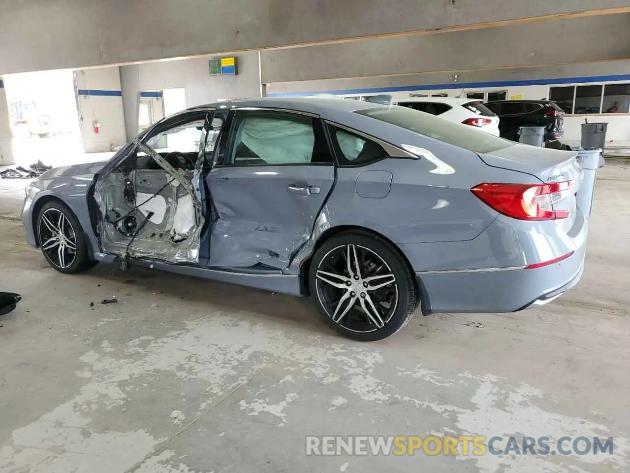 2 Photograph of a damaged car 1HGCV3F90NA006065 HONDA ACCORD 2022