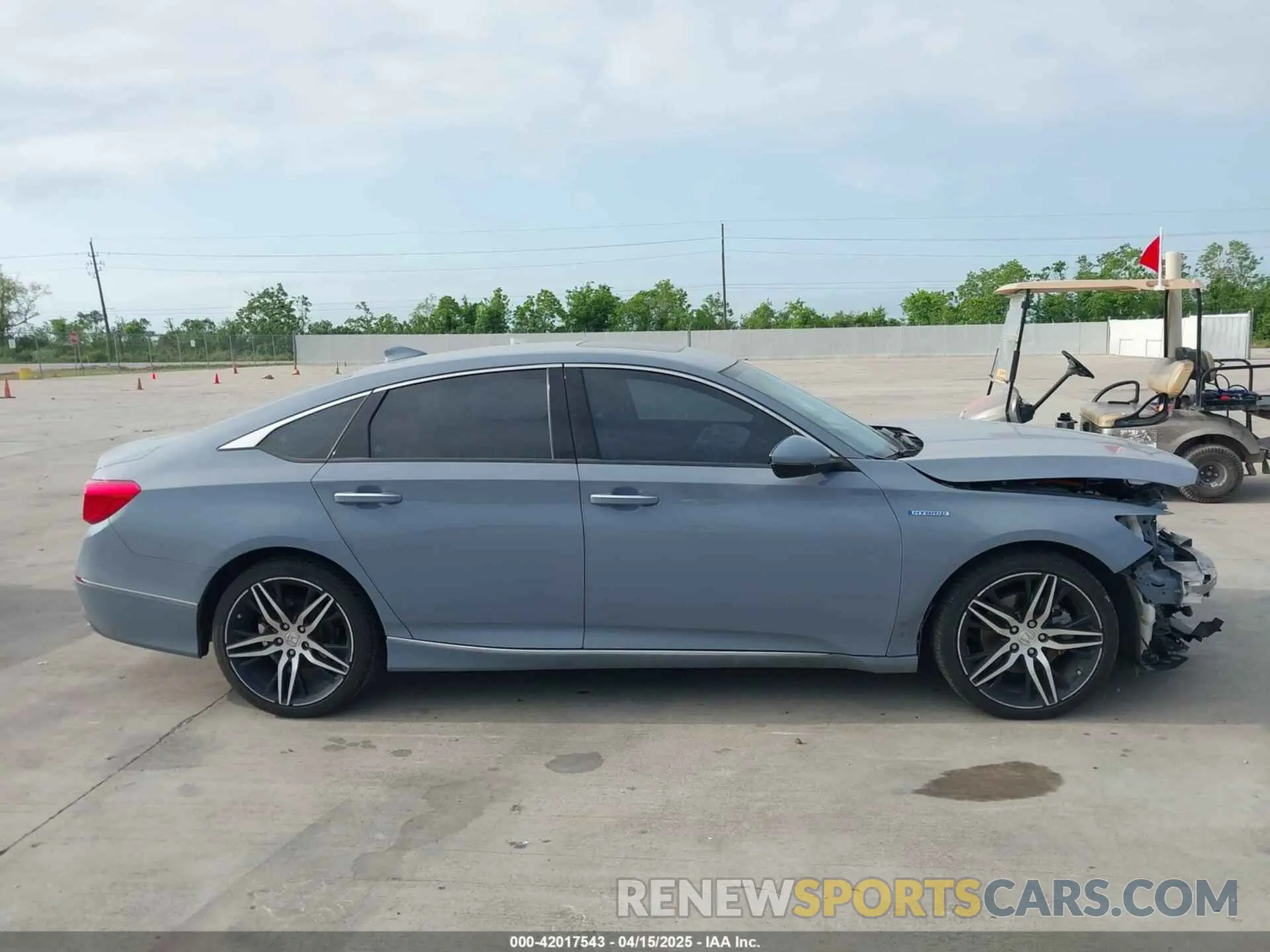 13 Photograph of a damaged car 1HGCV3F92NA029136 HONDA ACCORD 2022