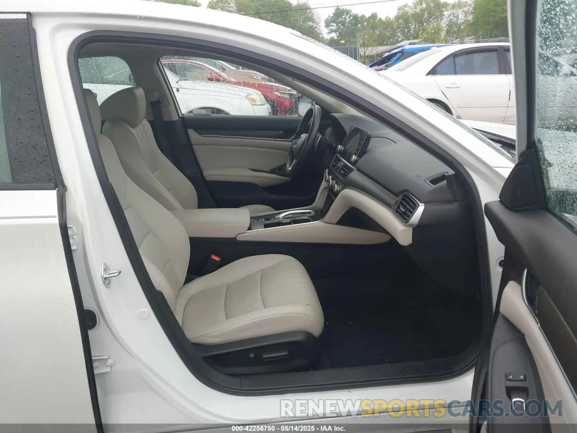 5 Photograph of a damaged car 1HGCV3F93NA025225 HONDA ACCORD 2022