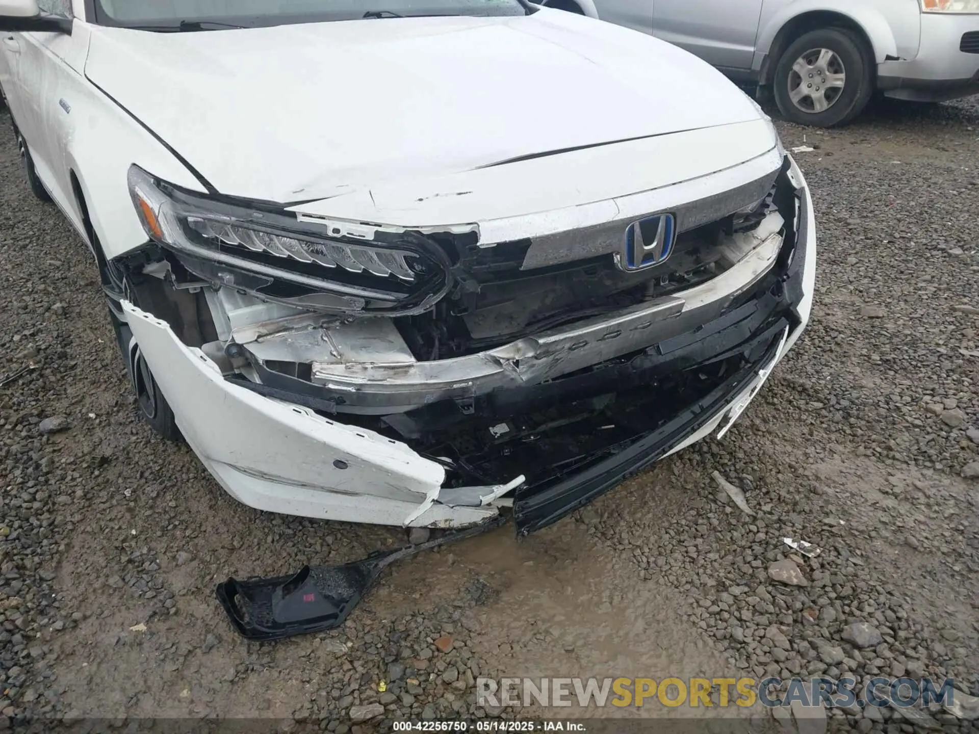 6 Photograph of a damaged car 1HGCV3F93NA025225 HONDA ACCORD 2022