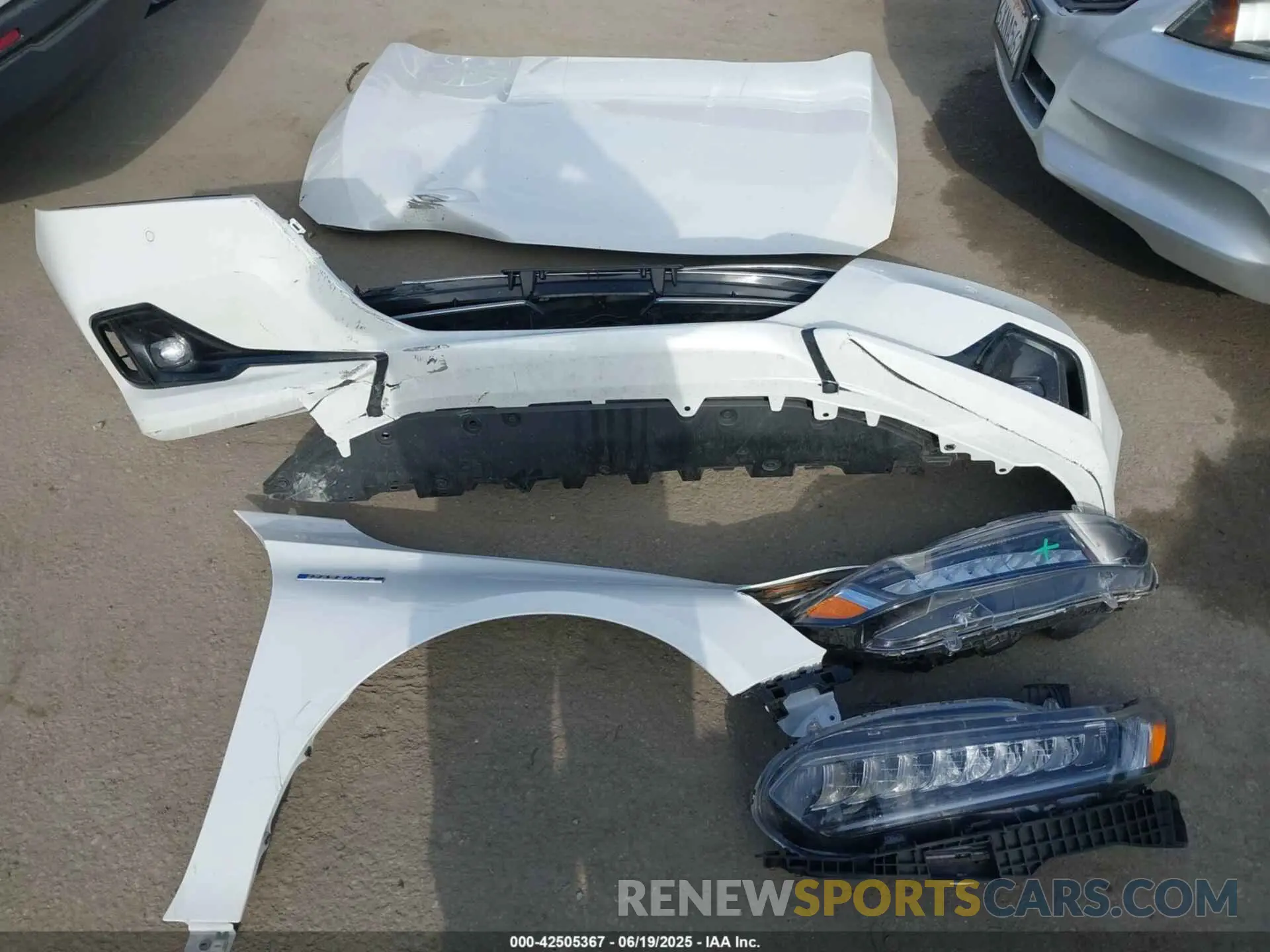 12 Photograph of a damaged car 1HGCV3F96NA007009 HONDA ACCORD 2022