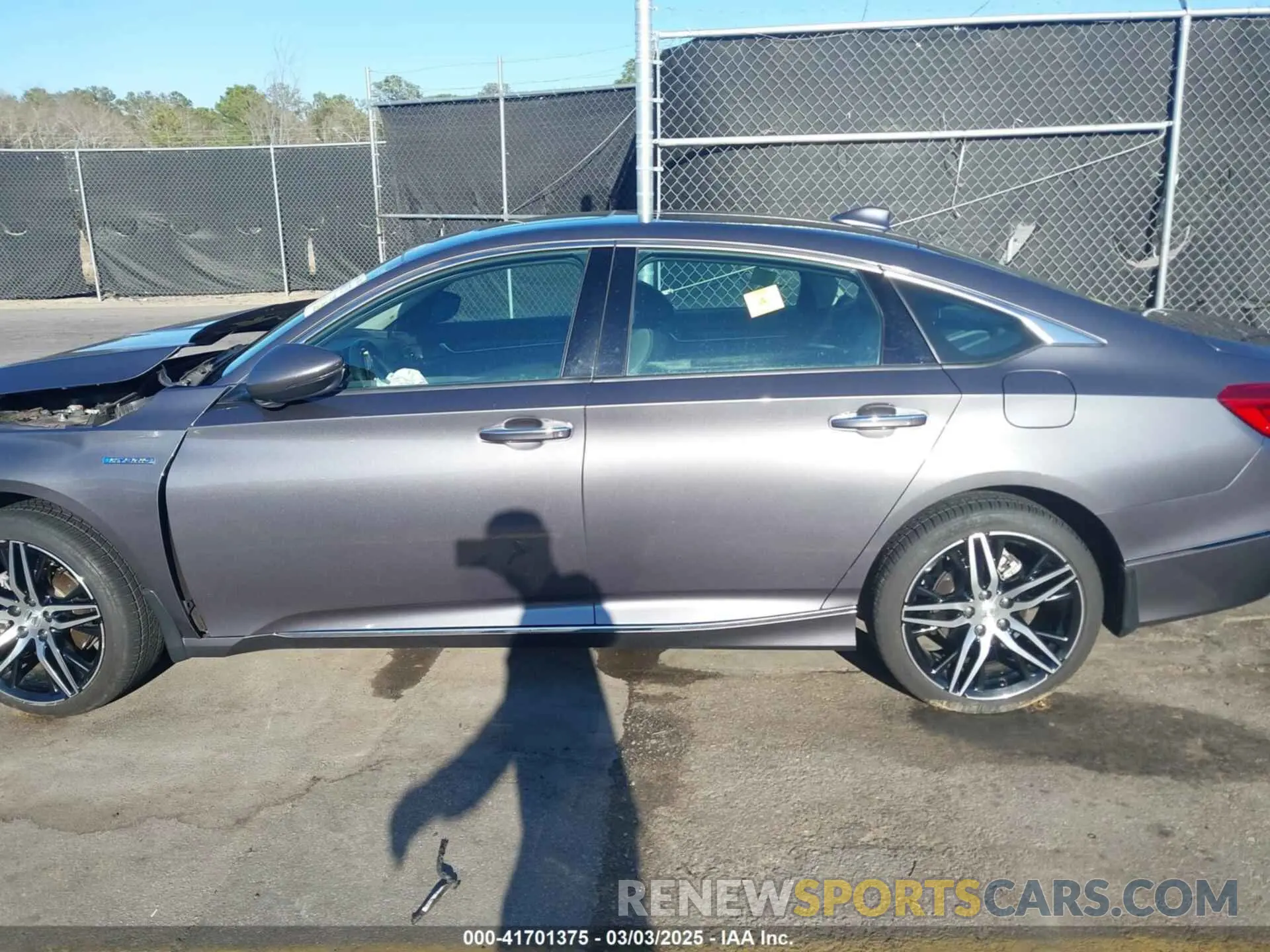 14 Photograph of a damaged car 1HGCV3F96NA011657 HONDA ACCORD 2022