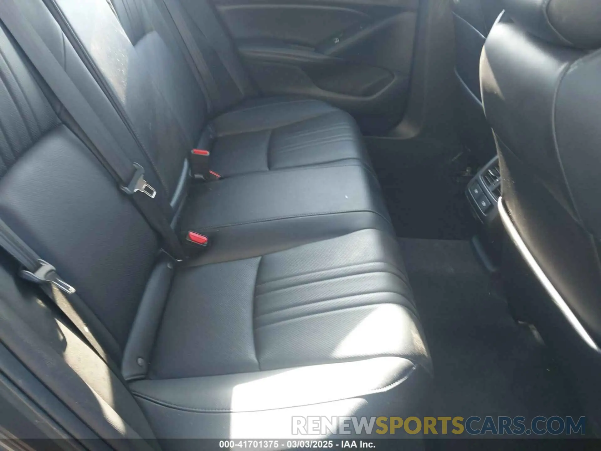 8 Photograph of a damaged car 1HGCV3F96NA011657 HONDA ACCORD 2022