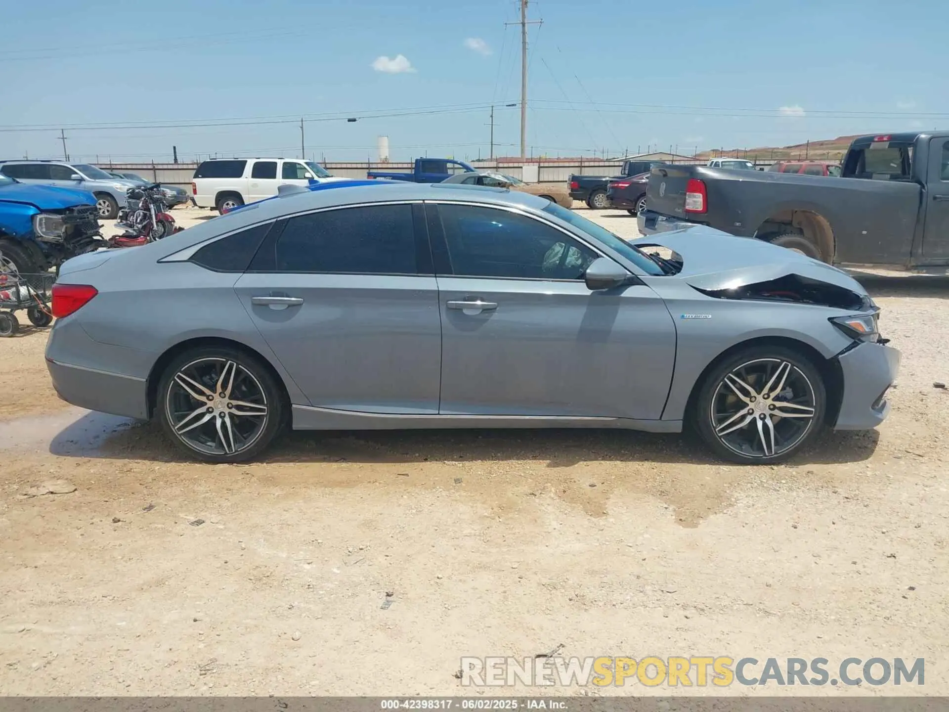 13 Photograph of a damaged car 1HGCV3F96NA025493 HONDA ACCORD 2022