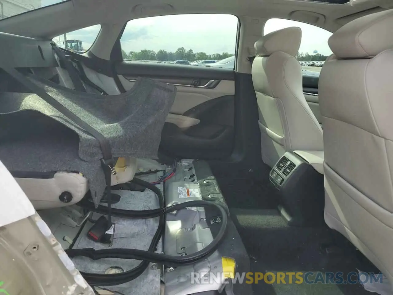 10 Photograph of a damaged car 1HGCV3F98NA017864 HONDA ACCORD 2022