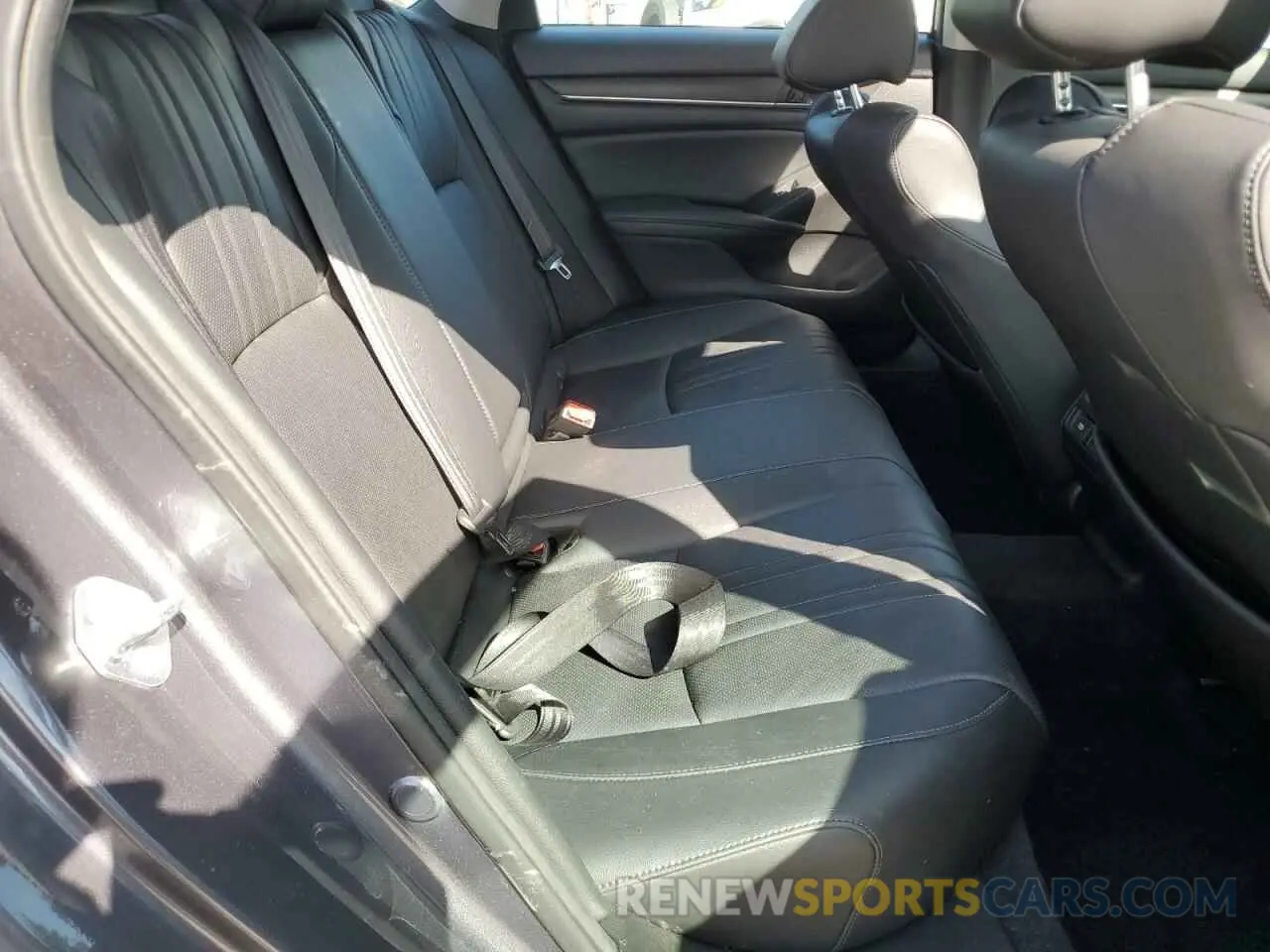 11 Photograph of a damaged car 1HGCV3F9XNA021642 HONDA ACCORD 2022