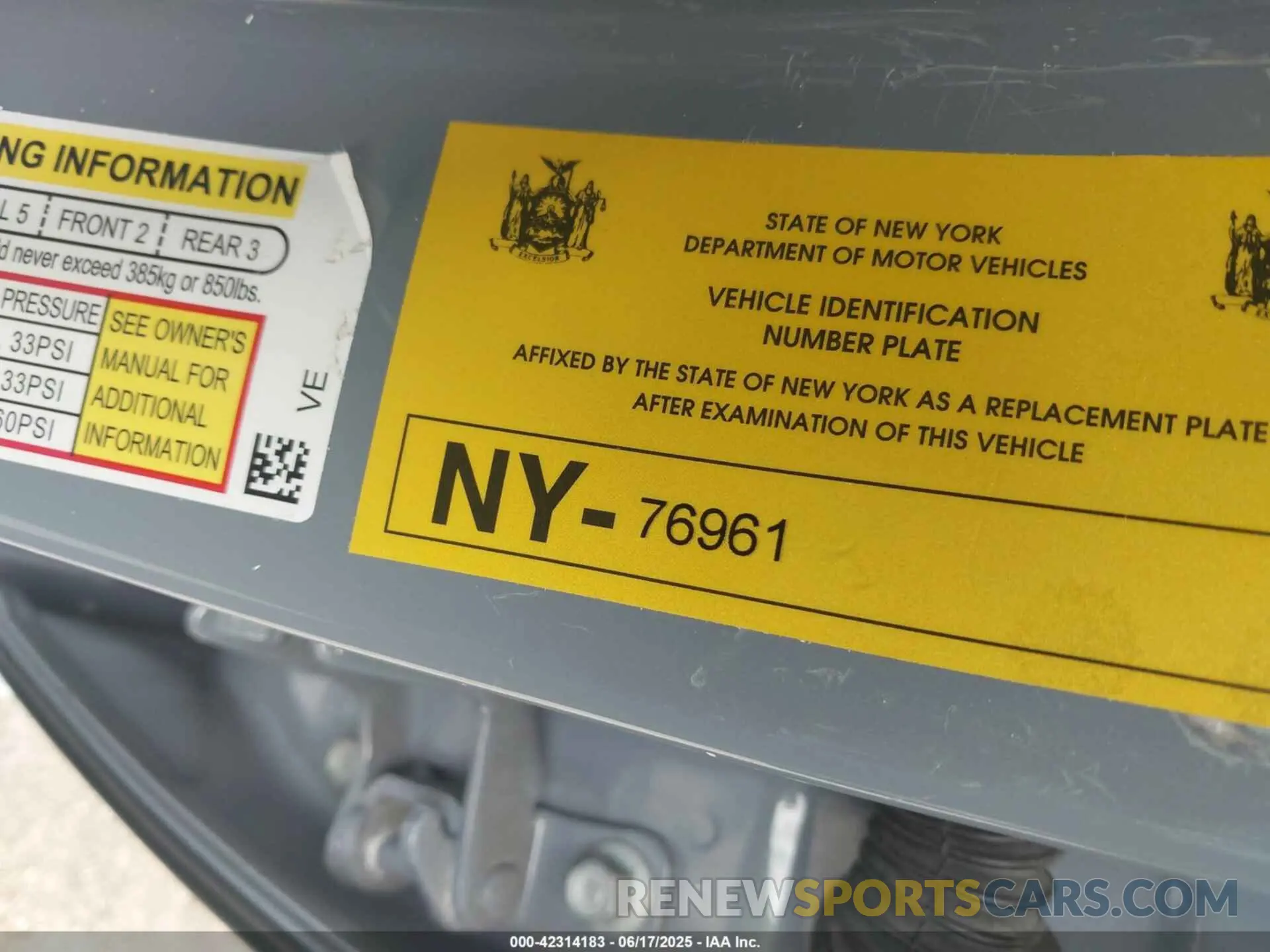18 Photograph of a damaged car NY76961 HONDA ACCORD 2022