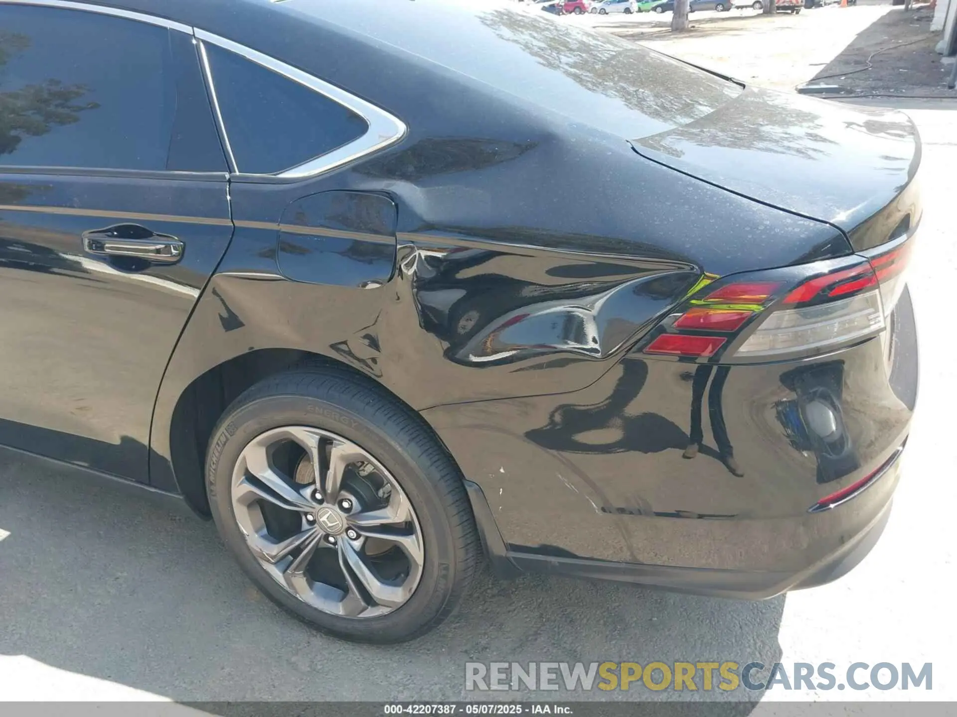 17 Photograph of a damaged car 1HGCY1F30PA026178 HONDA ACCORD 2023