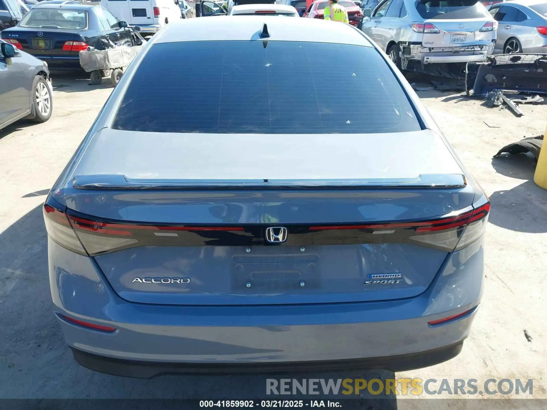 17 Photograph of a damaged car 1HGCY2F58PA055578 HONDA ACCORD 2023