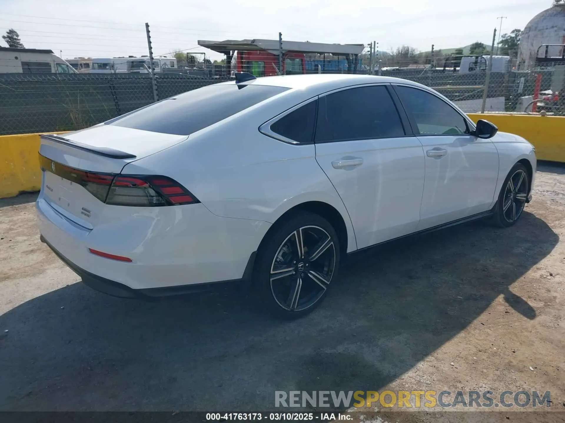 4 Photograph of a damaged car 1HGCY2F59PA032097 HONDA ACCORD 2023