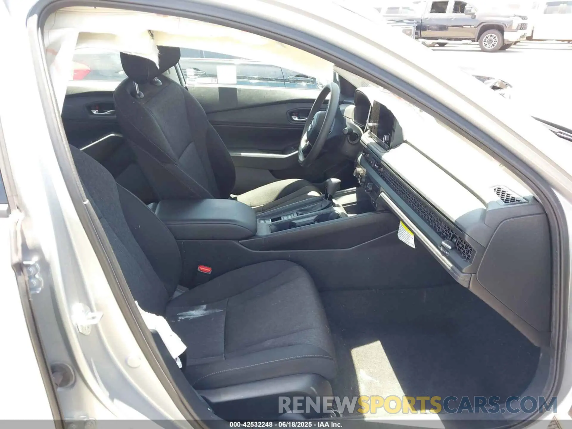 5 Photograph of a damaged car 1HGCY1F34RA077380 HONDA ACCORD 2024