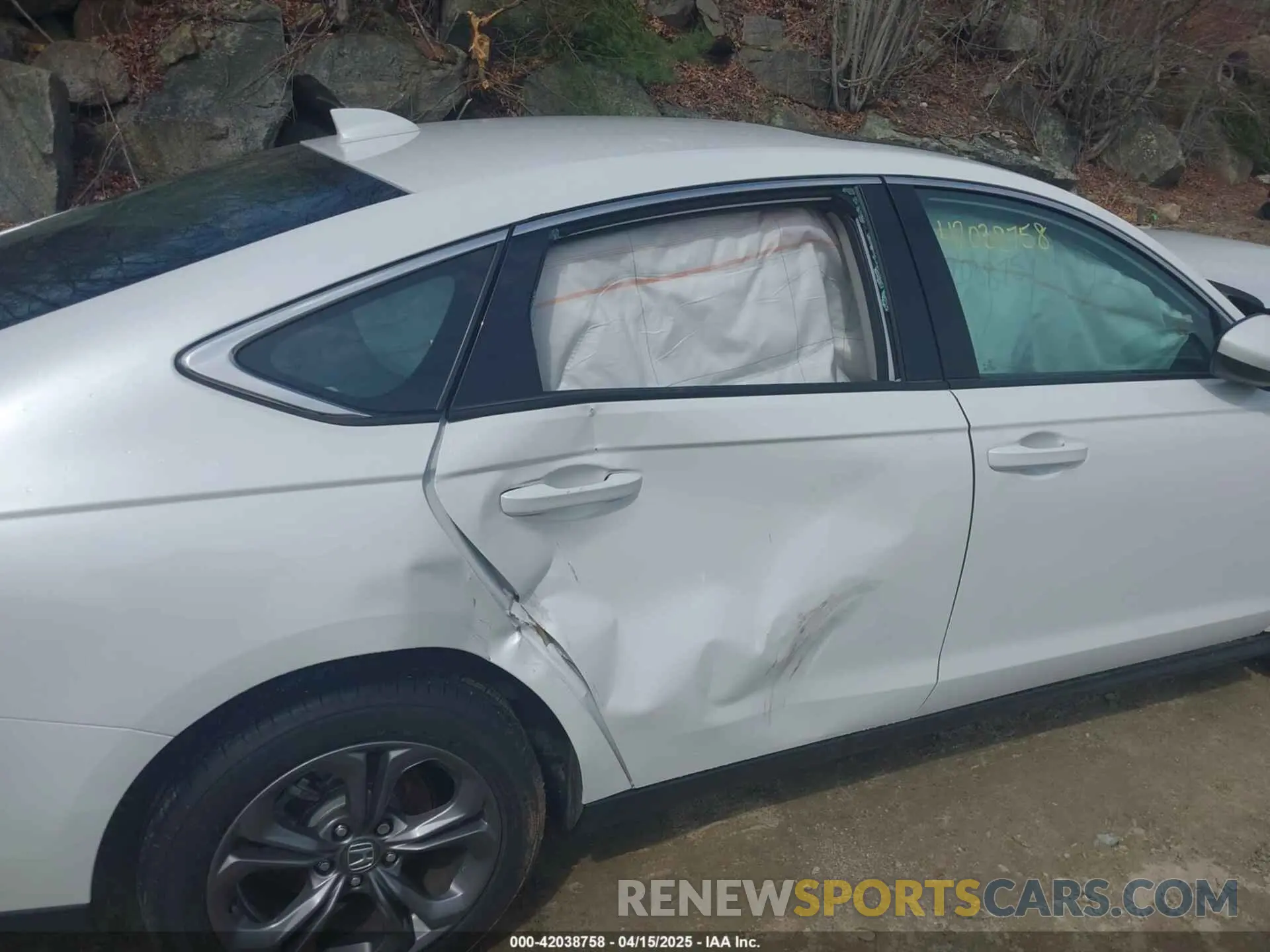 17 Photograph of a damaged car 1HGCY1F35RA082541 HONDA ACCORD 2024