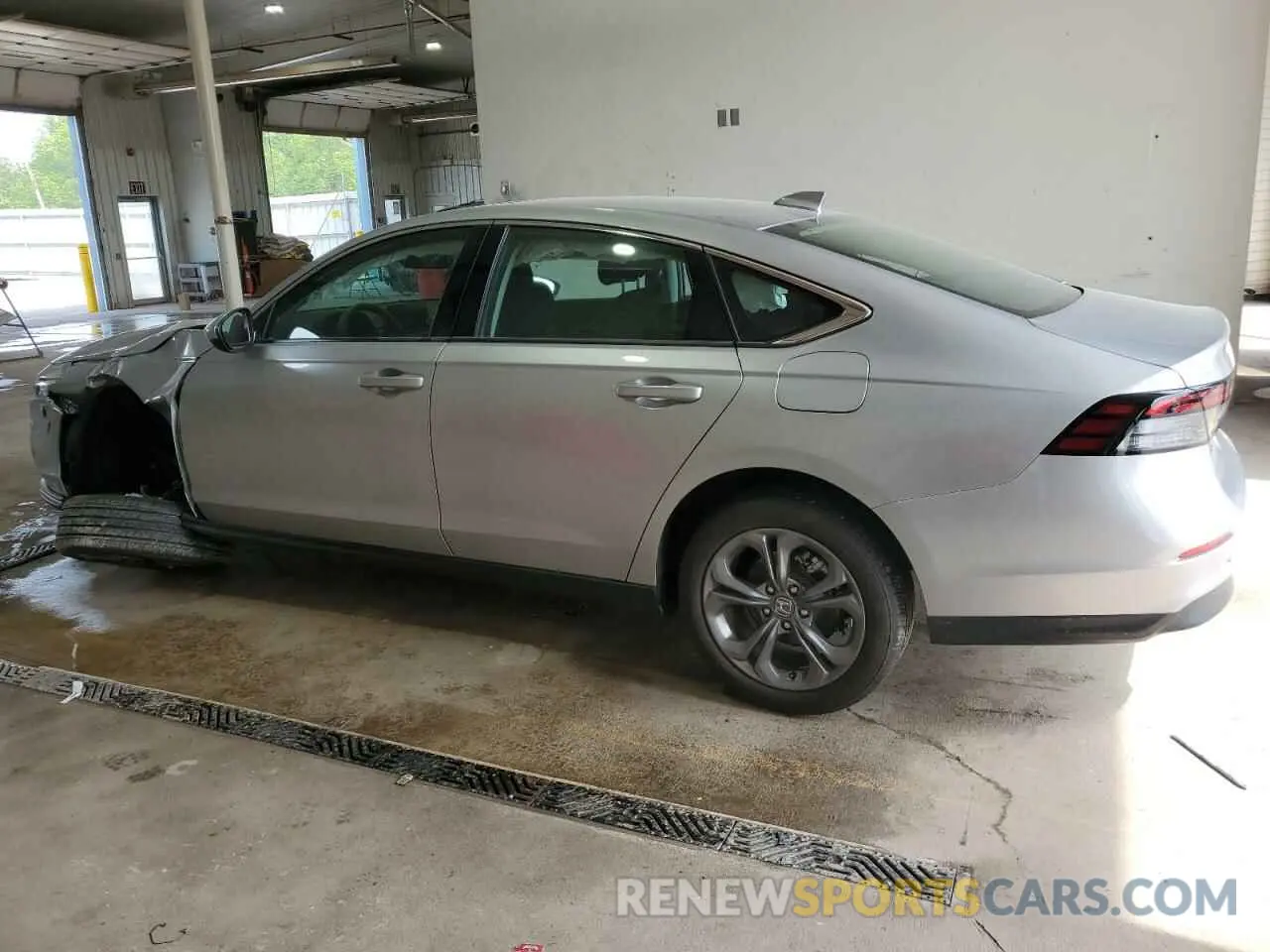 2 Photograph of a damaged car 1HGCY1F38RA062560 HONDA ACCORD 2024
