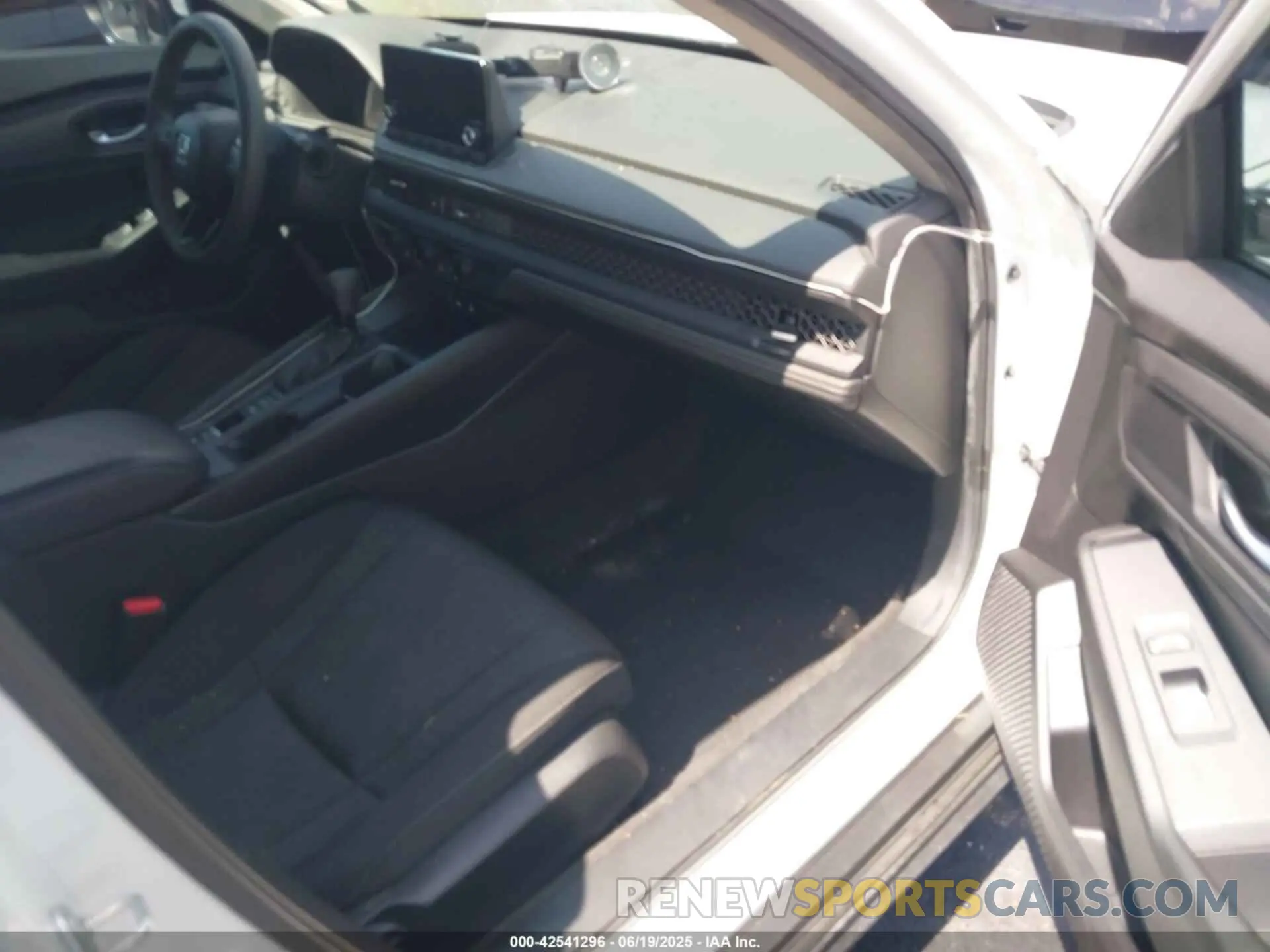 5 Photograph of a damaged car 1HGCY1F39RA047890 HONDA ACCORD 2024