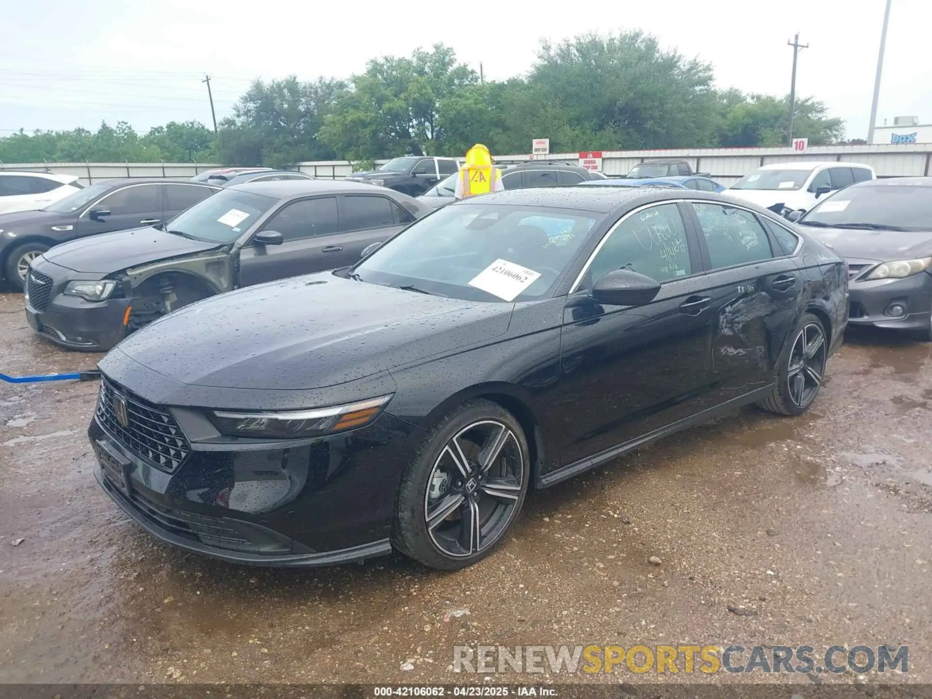 2 Photograph of a damaged car 1HGCY2F57RA046437 HONDA ACCORD 2024