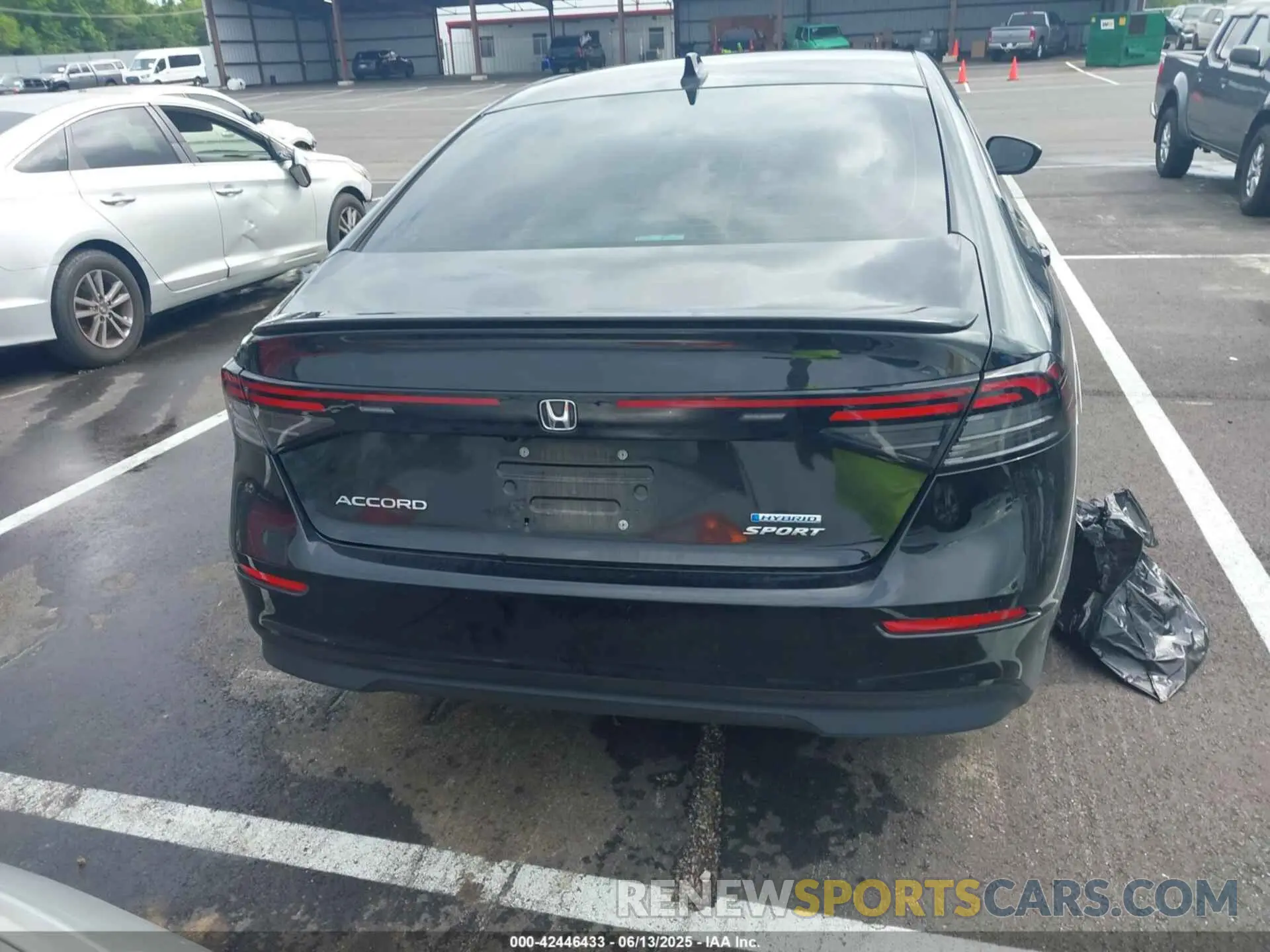 16 Photograph of a damaged car 1HGCY2F58RA009963 HONDA ACCORD 2024