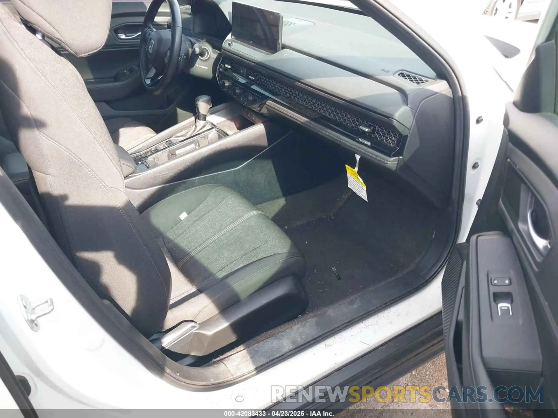 5 Photograph of a damaged car 1HGCY2F59RA044740 HONDA ACCORD 2024
