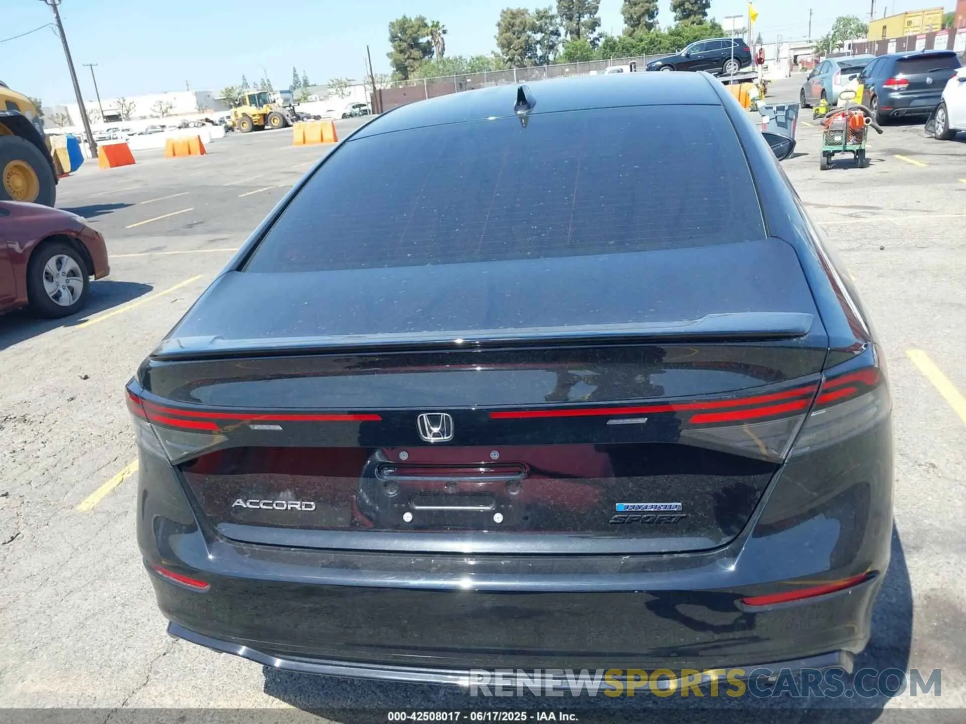 17 Photograph of a damaged car 1HGCY2F72RA055872 HONDA ACCORD 2024