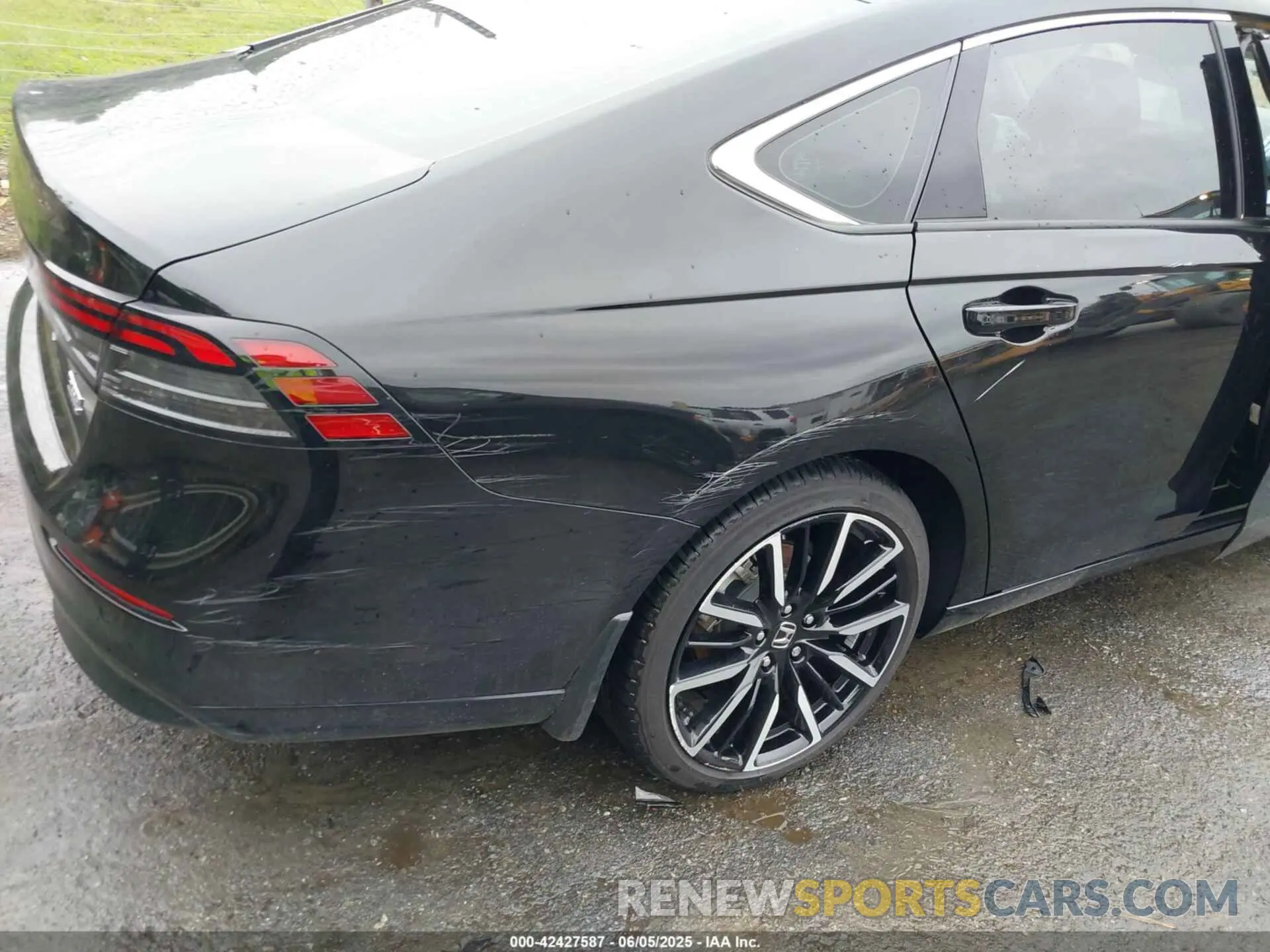 19 Photograph of a damaged car 1HGCY2F8XRA094072 HONDA ACCORD 2024